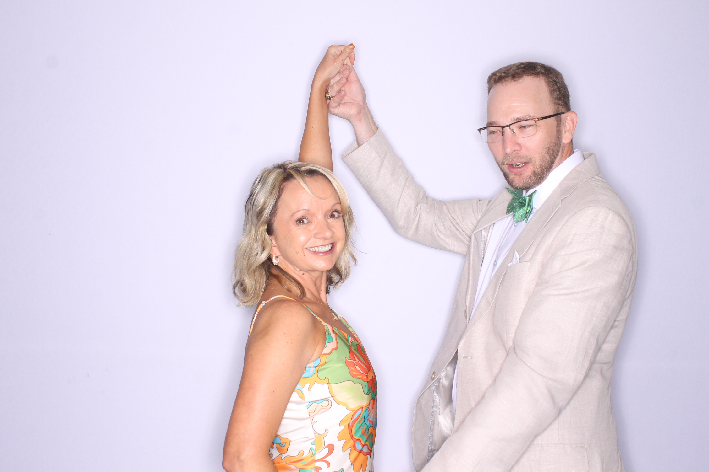 Noah & Sarah | View more photos from the event at gallery.photoboothcincy.com/u/PhotoBoothCincy/Noah-Sarah