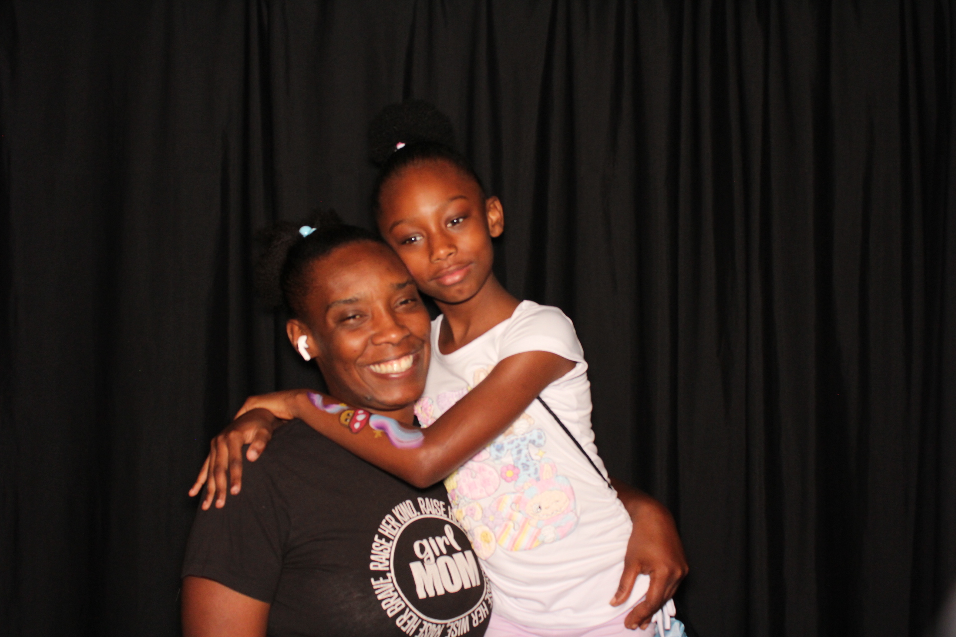 OEA Summer Celebration of Diverse Readers!! | View more photos from the event at gallery.photoboothcincy.com/u/PhotoBoothCincy/OEA-Summer-Celebration-of-Diverse-Readers