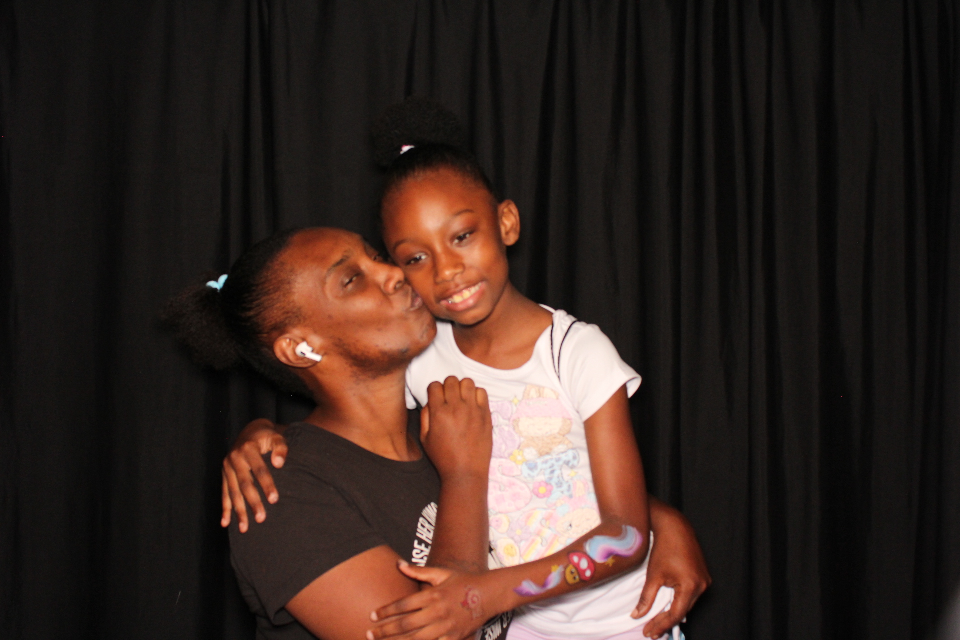OEA Summer Celebration of Diverse Readers!! | View more photos from the event at gallery.photoboothcincy.com/u/PhotoBoothCincy/OEA-Summer-Celebration-of-Diverse-Readers