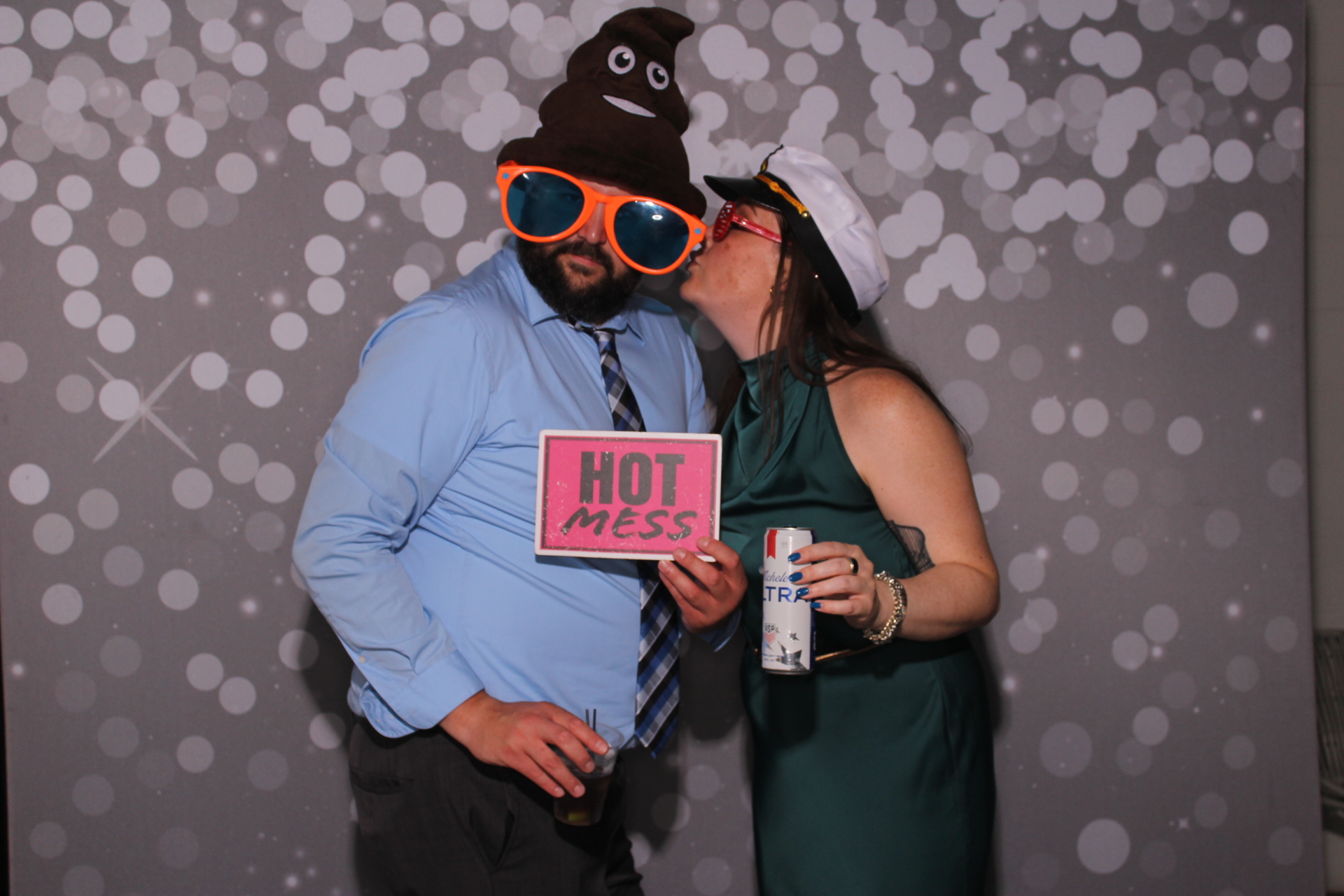 Paige & Wesley | View more photos from the event at gallery.photoboothcincy.com/u/PhotoBoothCincy/Paige-Wesley