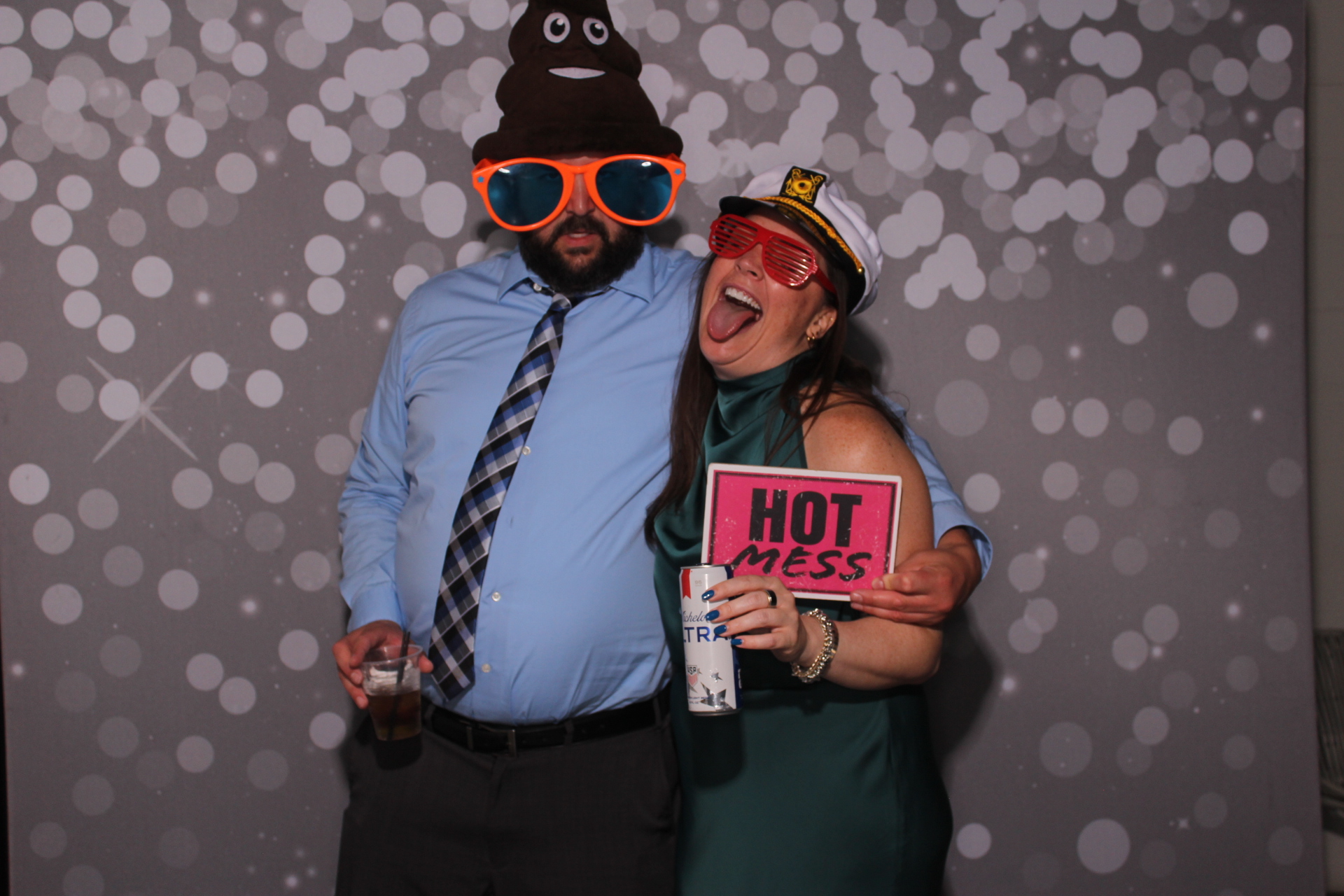 Paige & Wesley | View more photos from the event at gallery.photoboothcincy.com/u/PhotoBoothCincy/Paige-Wesley