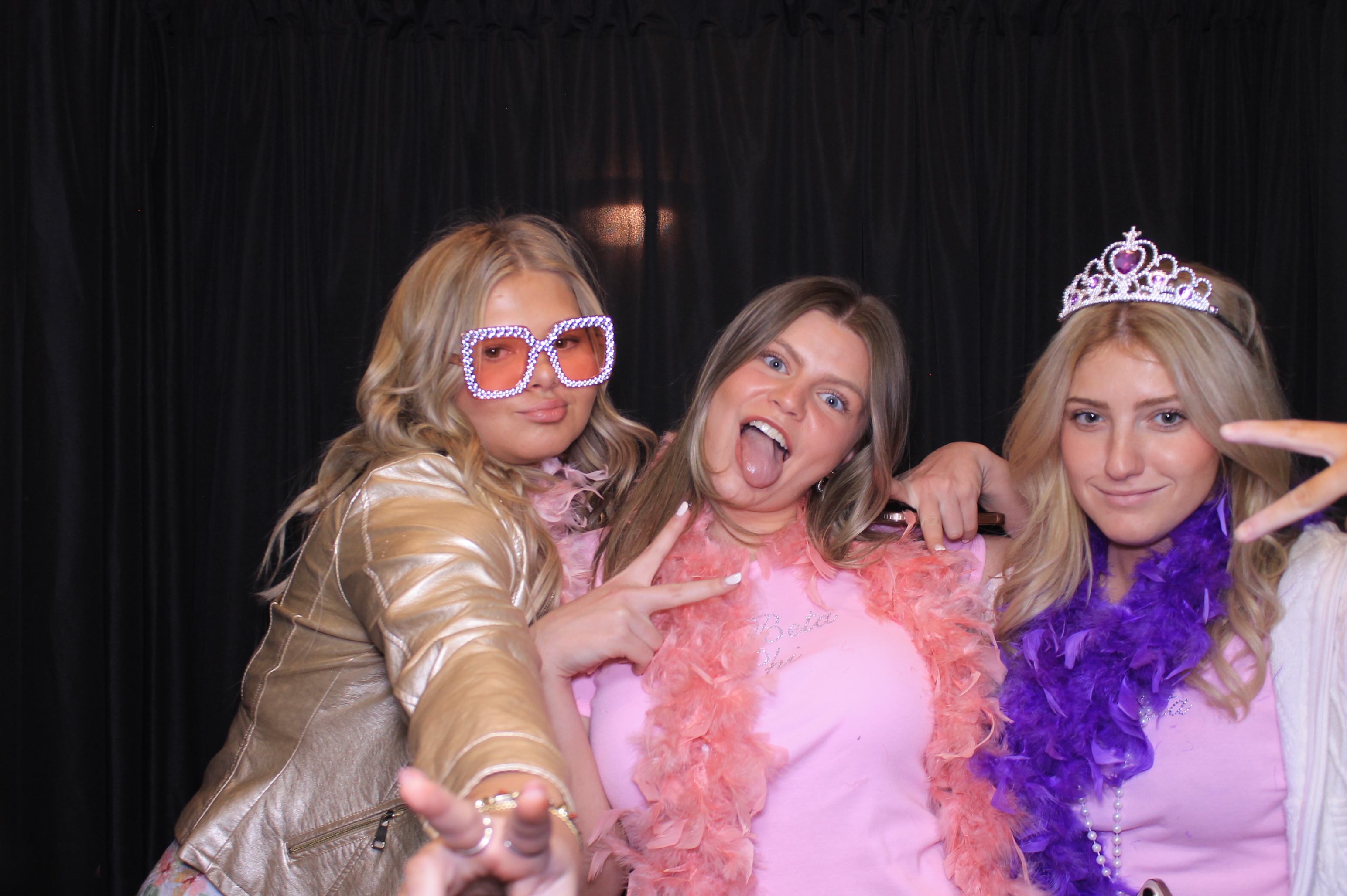 Pi Phi Bid Day | View more photos from the event at gallery.photoboothcincy.com/u/PhotoBoothCincy/Pi-Phi-Bid-Day