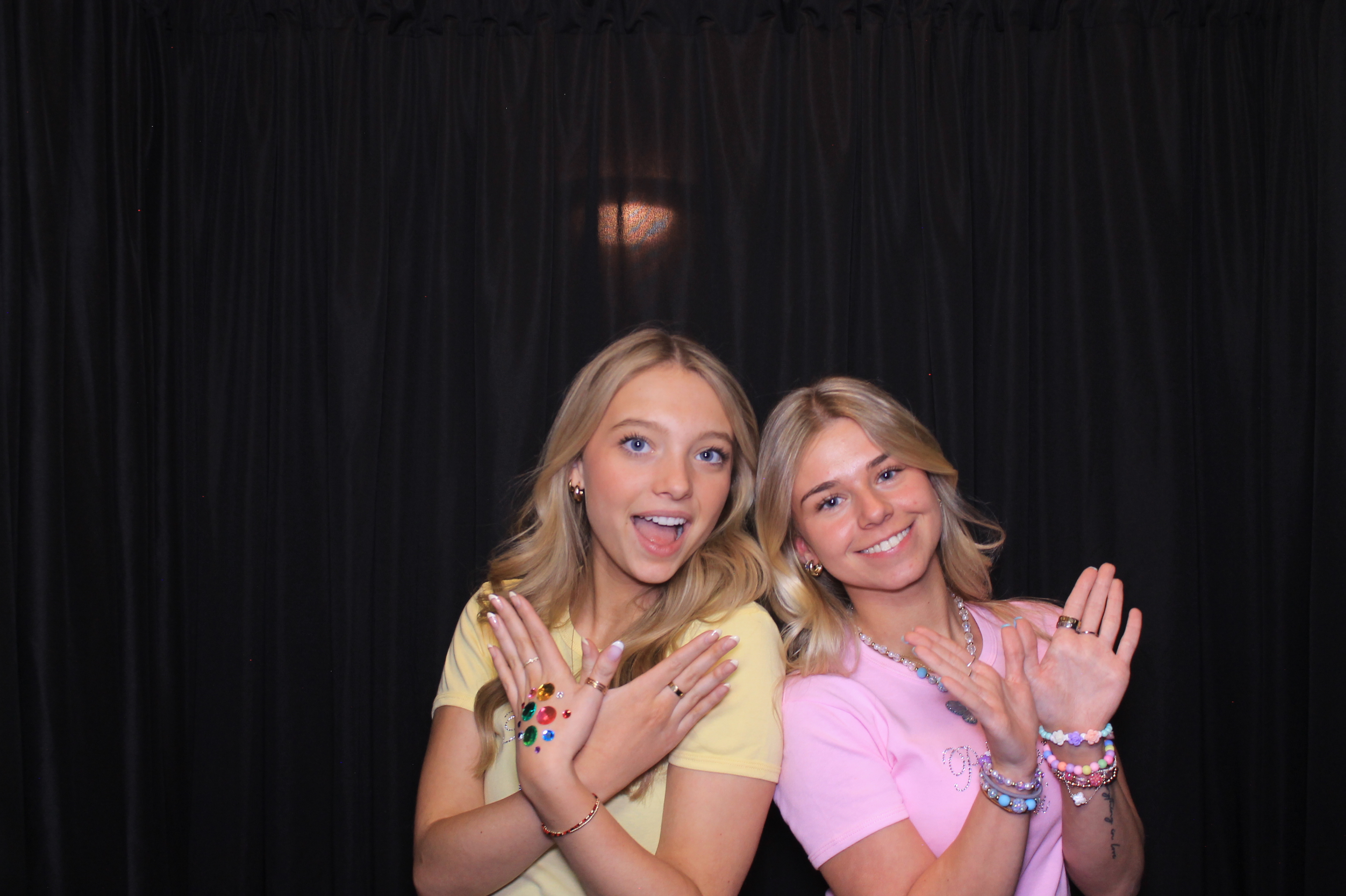 Pi Phi Bid Day | View more photos from the event at gallery.photoboothcincy.com/u/PhotoBoothCincy/Pi-Phi-Bid-Day