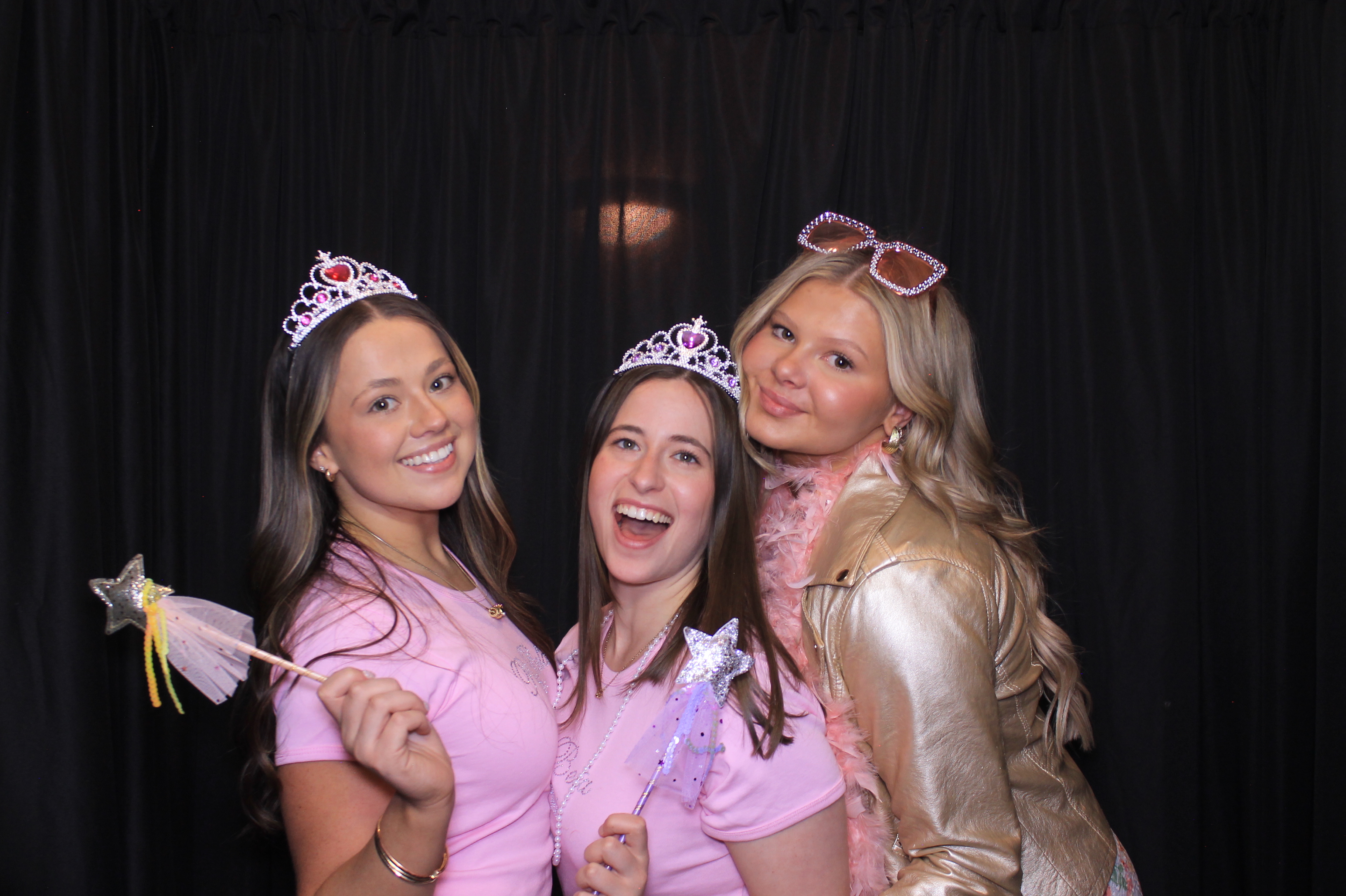 Pi Phi Bid Day | View more photos from the event at gallery.photoboothcincy.com/u/PhotoBoothCincy/Pi-Phi-Bid-Day
