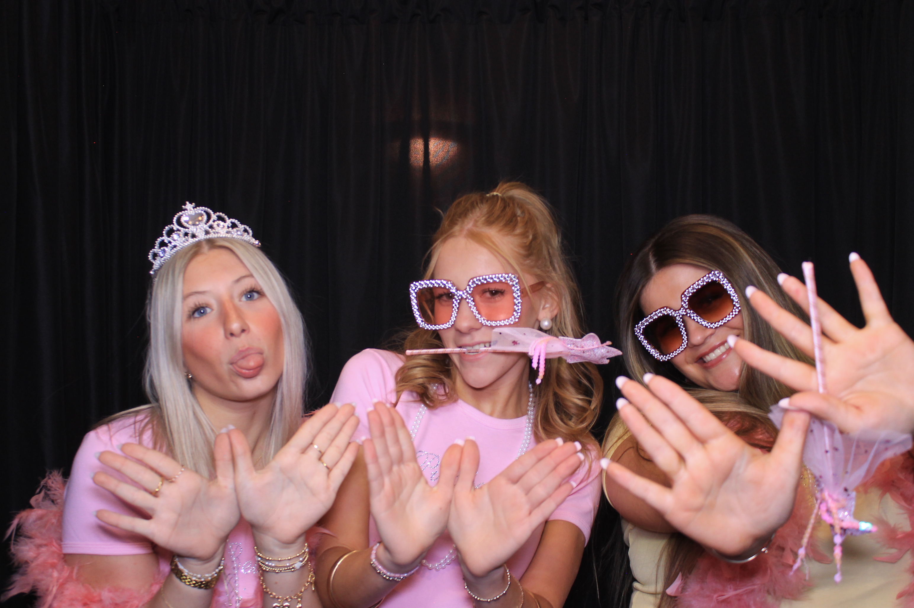 Pi Phi Bid Day | View more photos from the event at gallery.photoboothcincy.com/u/PhotoBoothCincy/Pi-Phi-Bid-Day