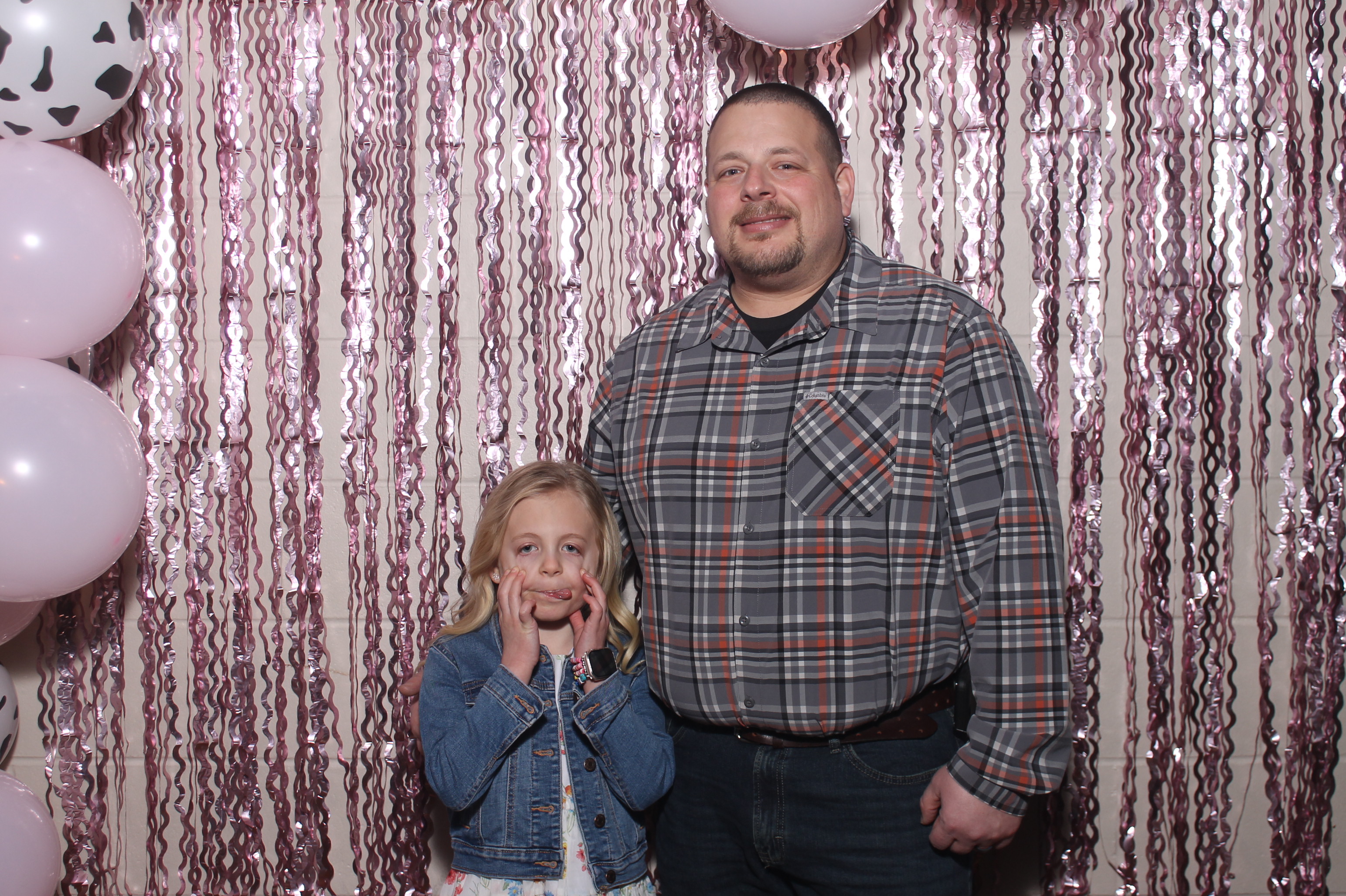 Queen of Peace Father Daughter Dance | View more photos from the event at gallery.photoboothcincy.com/u/PhotoBoothCincy/Queen-of-Peace-Father-Daughter-Dance
