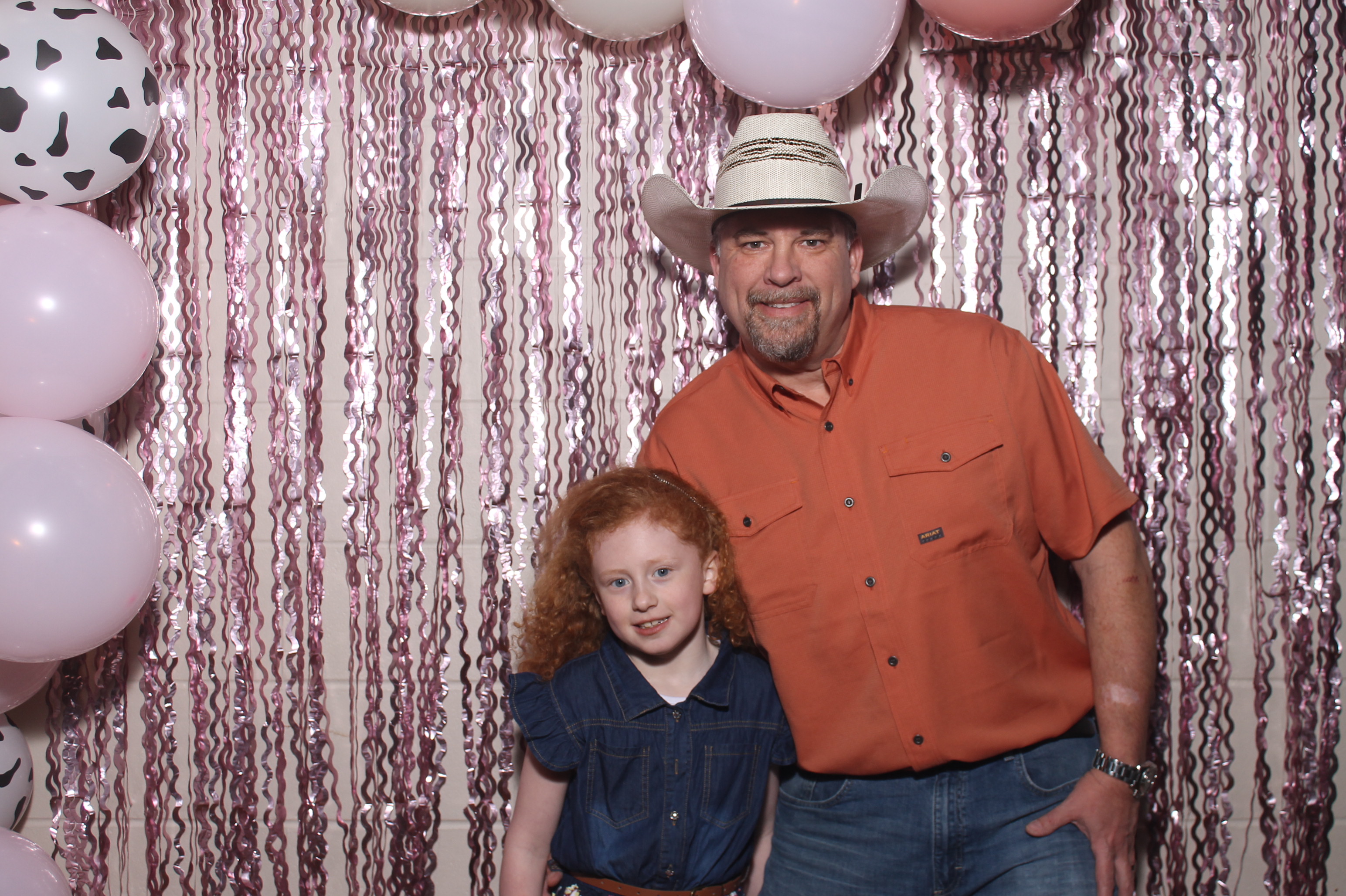 Queen of Peace Father Daughter Dance | View more photos from the event at gallery.photoboothcincy.com/u/PhotoBoothCincy/Queen-of-Peace-Father-Daughter-Dance