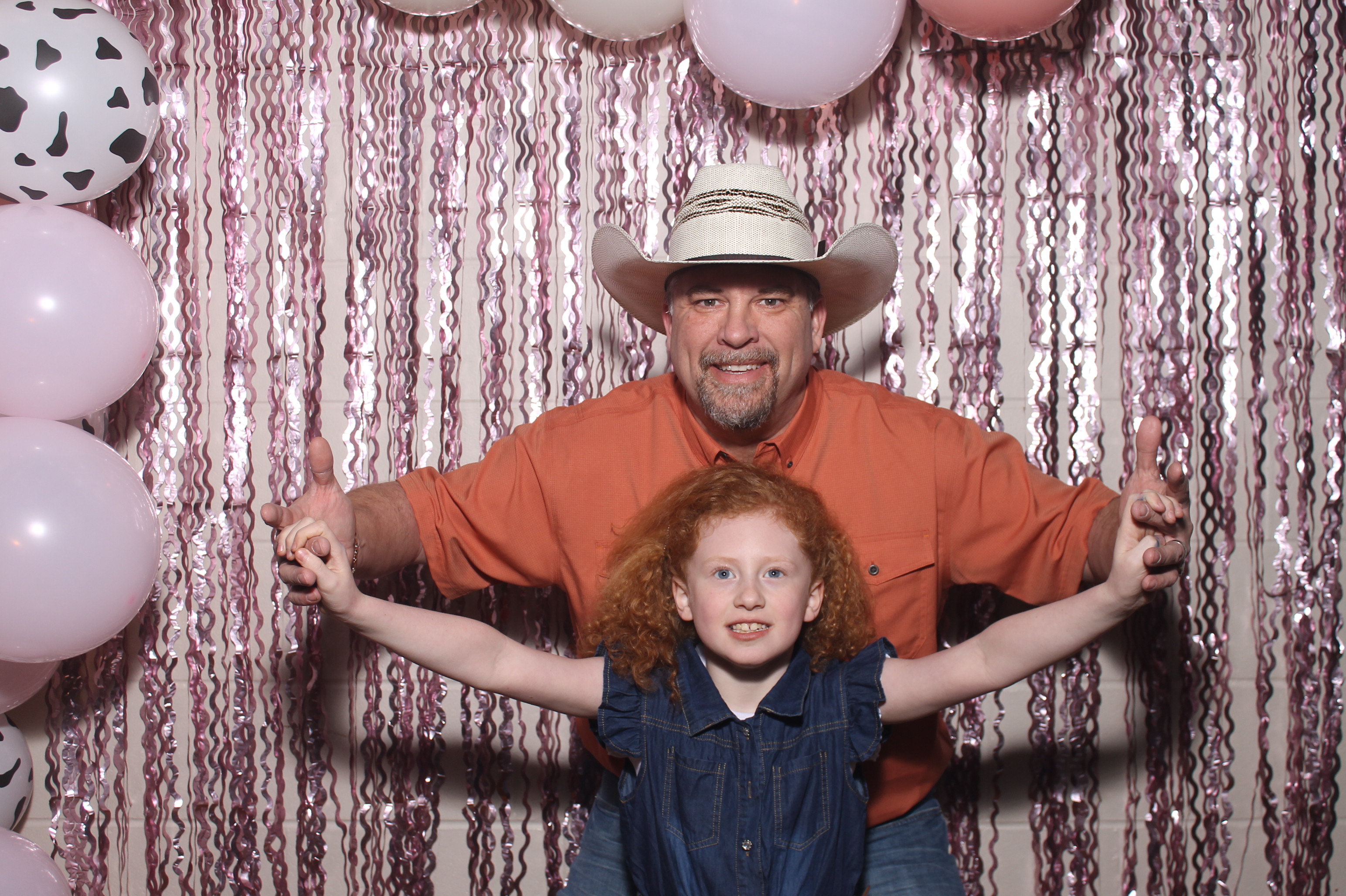 Queen of Peace Father Daughter Dance | View more photos from the event at gallery.photoboothcincy.com/u/PhotoBoothCincy/Queen-of-Peace-Father-Daughter-Dance