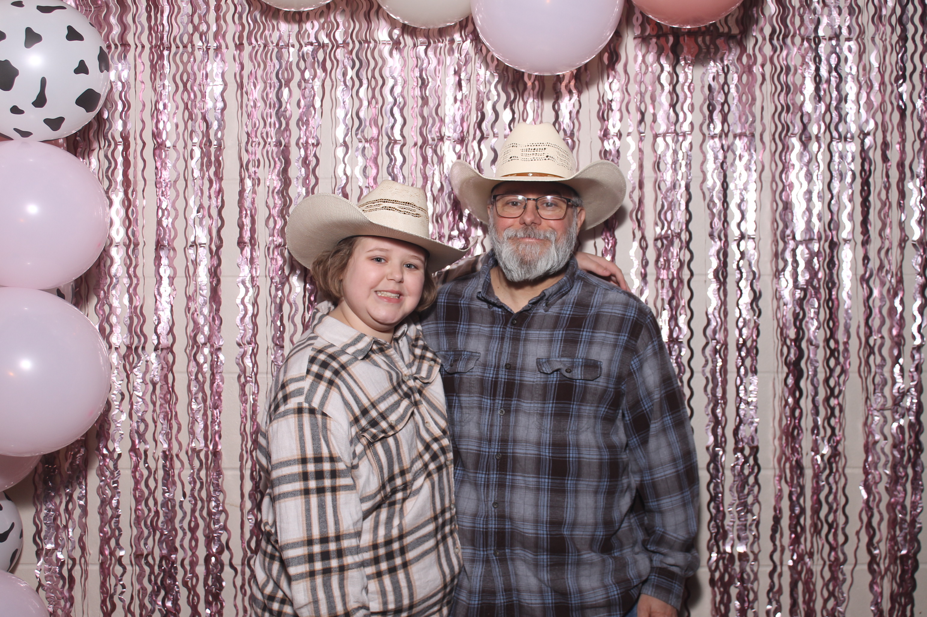 Queen of Peace Father Daughter Dance | View more photos from the event at gallery.photoboothcincy.com/u/PhotoBoothCincy/Queen-of-Peace-Father-Daughter-Dance