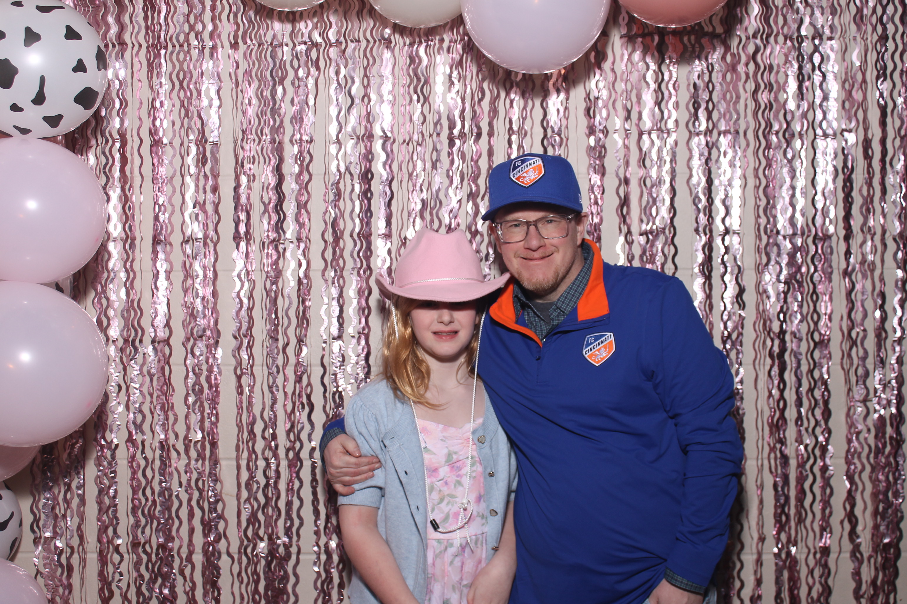 Queen of Peace Father Daughter Dance | View more photos from the event at gallery.photoboothcincy.com/u/PhotoBoothCincy/Queen-of-Peace-Father-Daughter-Dance