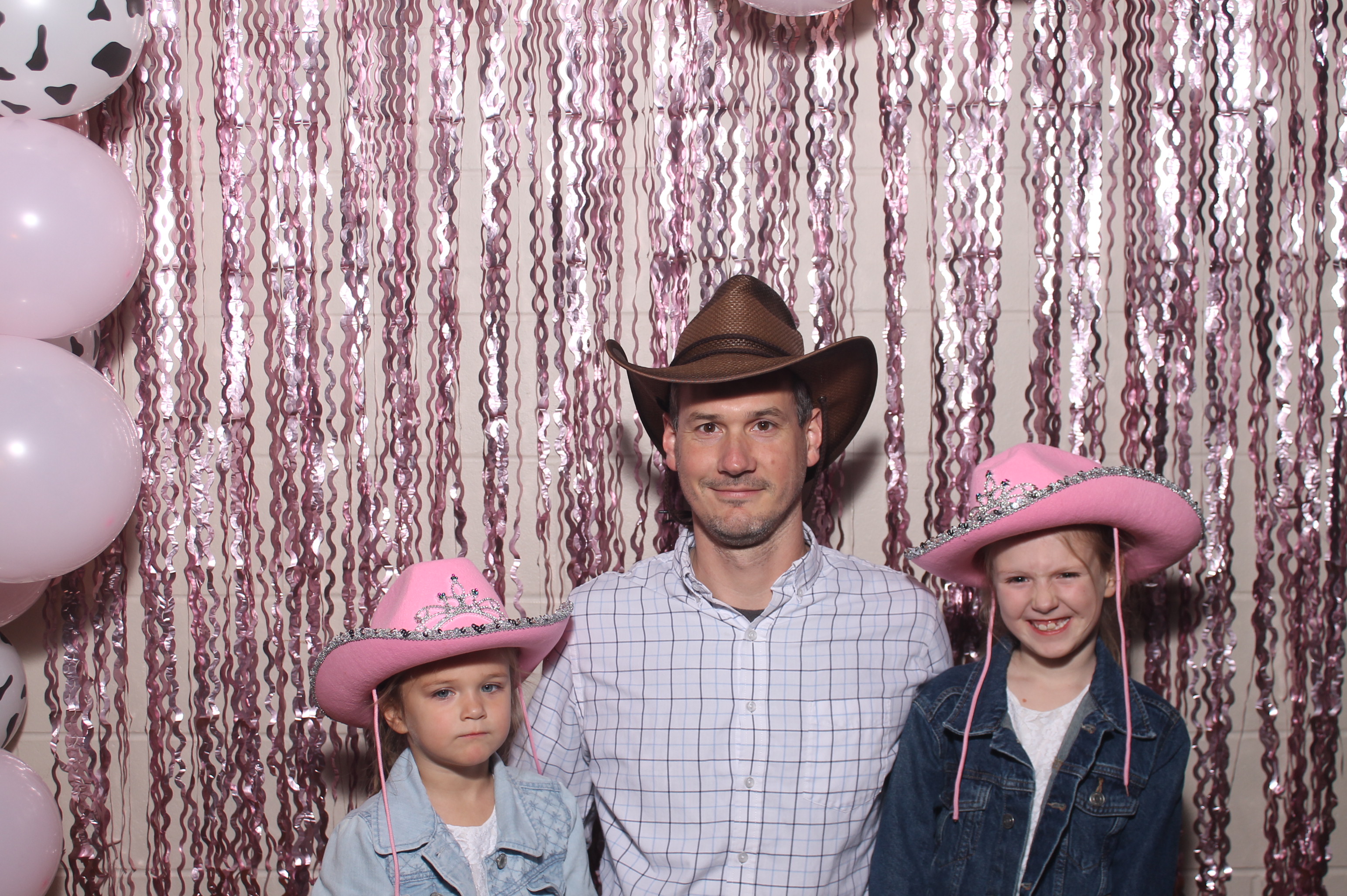 Queen of Peace Father Daughter Dance | View more photos from the event at gallery.photoboothcincy.com/u/PhotoBoothCincy/Queen-of-Peace-Father-Daughter-Dance