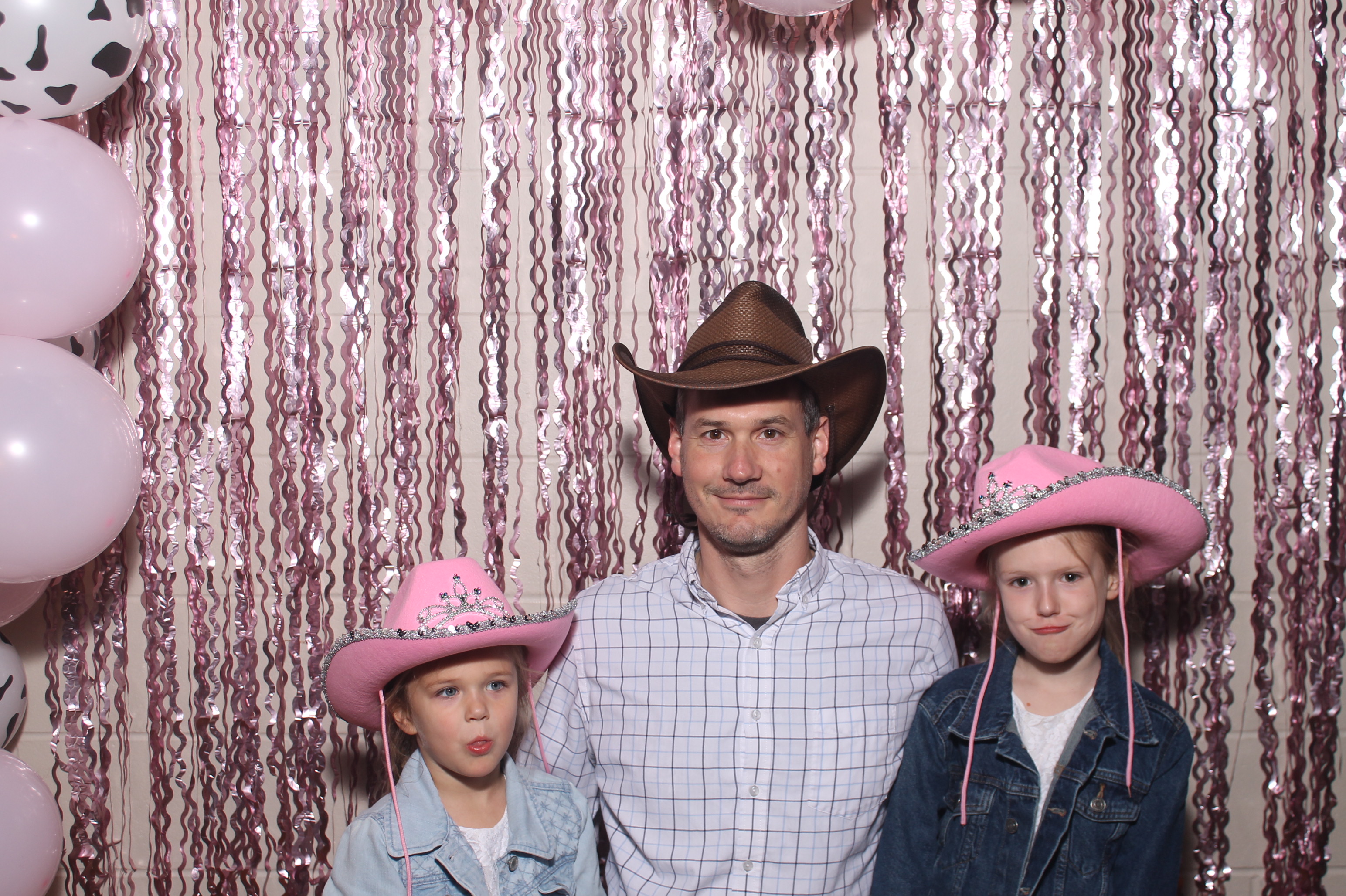 Queen of Peace Father Daughter Dance | View more photos from the event at gallery.photoboothcincy.com/u/PhotoBoothCincy/Queen-of-Peace-Father-Daughter-Dance