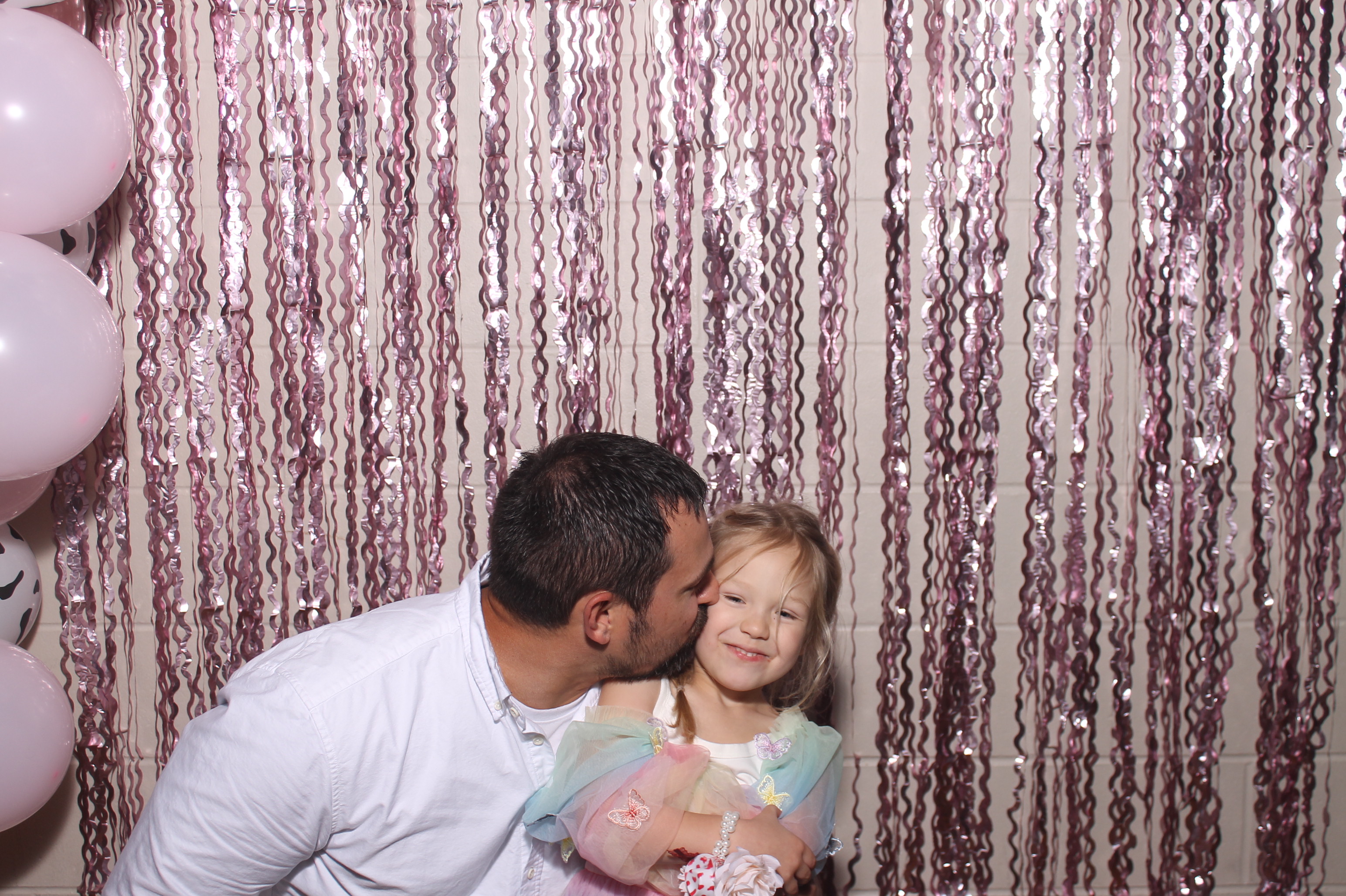 Queen of Peace Father Daughter Dance | View more photos from the event at gallery.photoboothcincy.com/u/PhotoBoothCincy/Queen-of-Peace-Father-Daughter-Dance