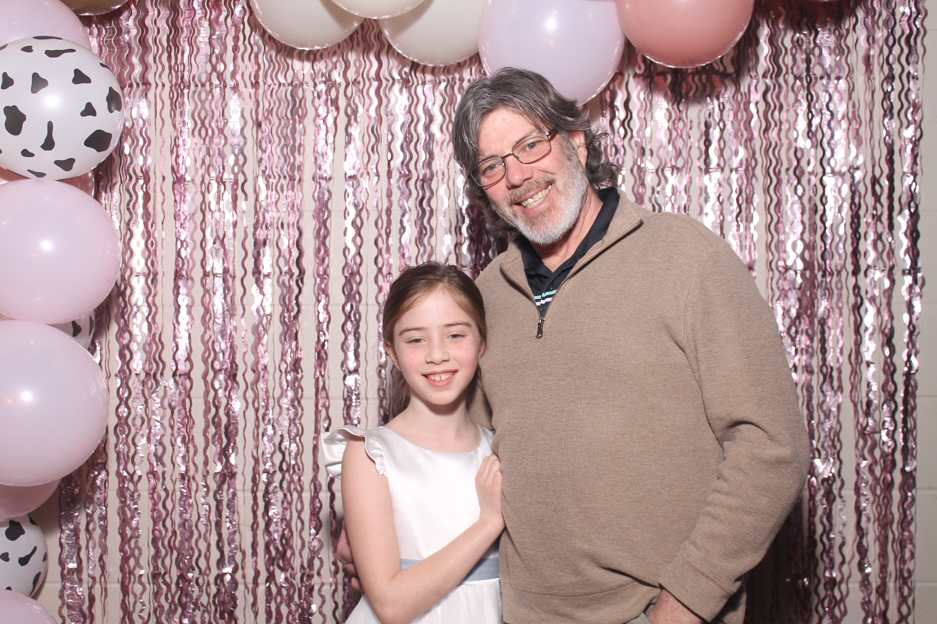 Queen of Peace Father Daughter Dance | View more photos from the event at gallery.photoboothcincy.com/u/PhotoBoothCincy/Queen-of-Peace-Father-Daughter-Dance