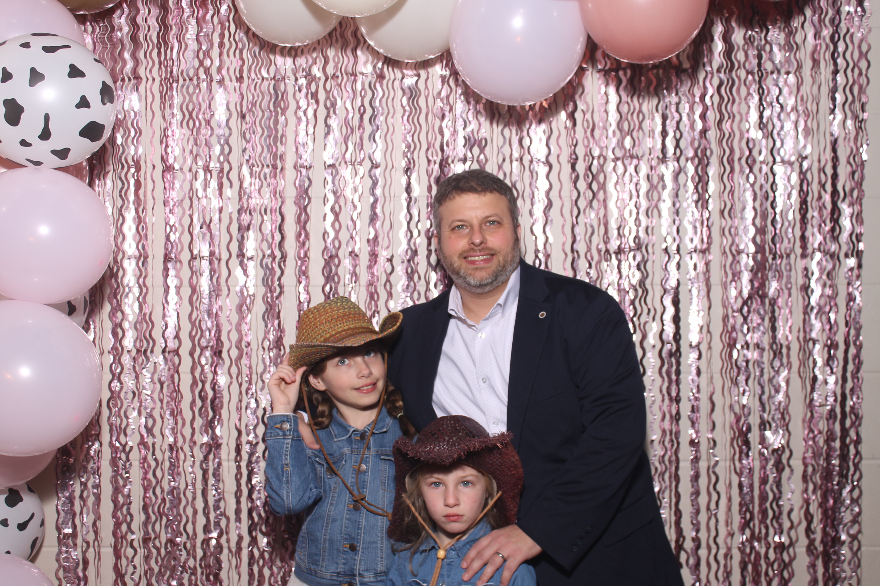 Queen of Peace Father Daughter Dance | View more photos from the event at gallery.photoboothcincy.com/u/PhotoBoothCincy/Queen-of-Peace-Father-Daughter-Dance