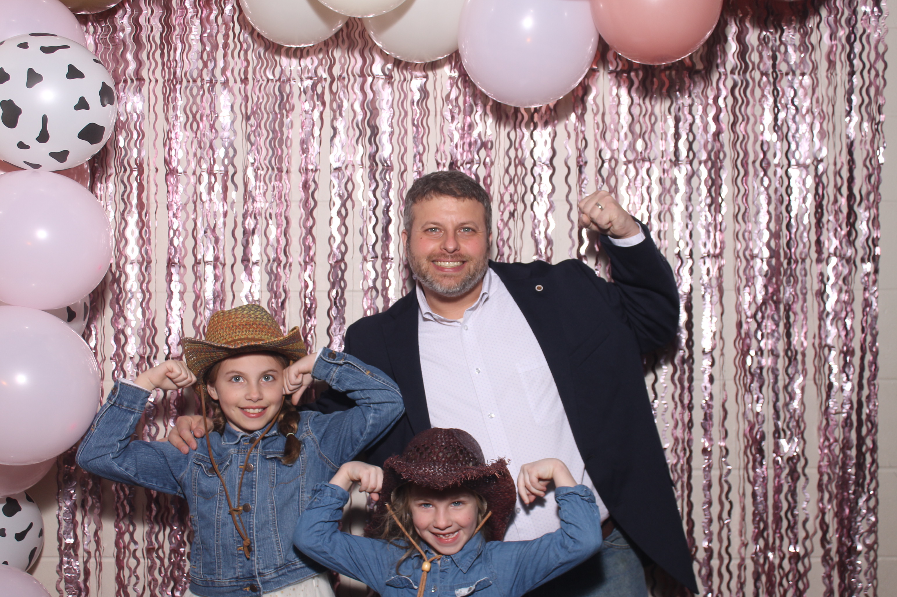 Queen of Peace Father Daughter Dance | View more photos from the event at gallery.photoboothcincy.com/u/PhotoBoothCincy/Queen-of-Peace-Father-Daughter-Dance