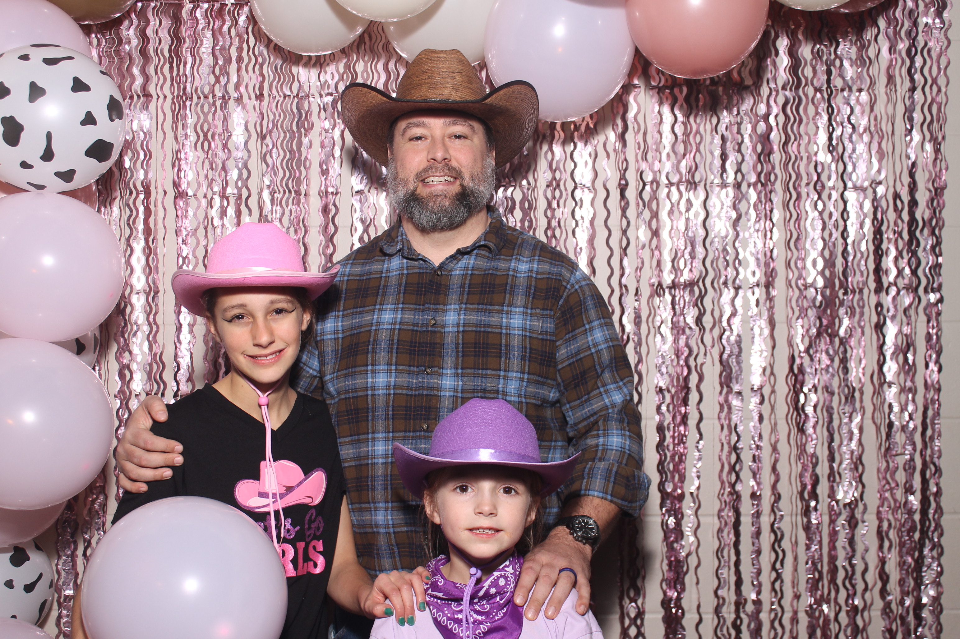 Queen of Peace Father Daughter Dance | View more photos from the event at gallery.photoboothcincy.com/u/PhotoBoothCincy/Queen-of-Peace-Father-Daughter-Dance