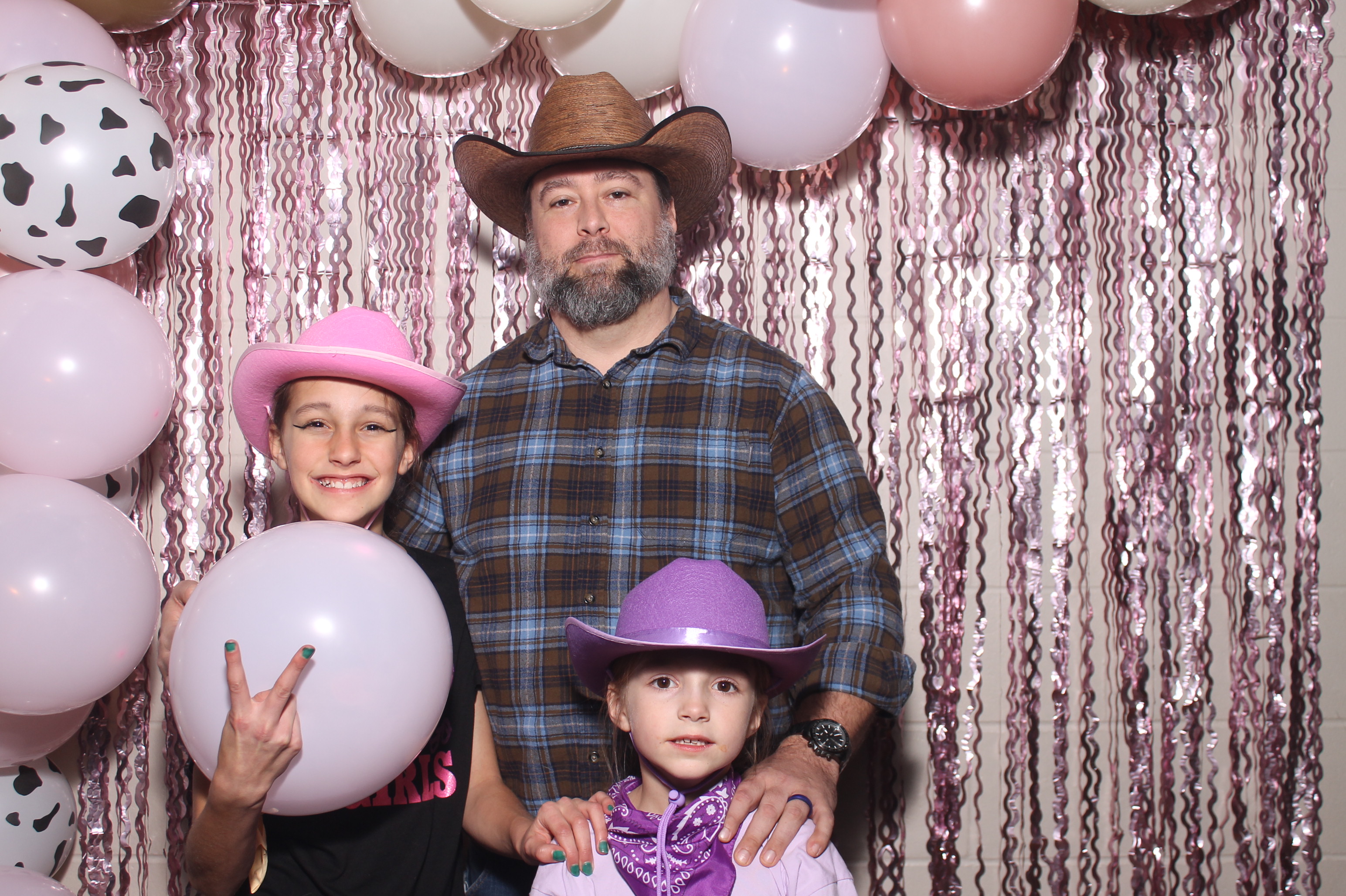 Queen of Peace Father Daughter Dance | View more photos from the event at gallery.photoboothcincy.com/u/PhotoBoothCincy/Queen-of-Peace-Father-Daughter-Dance