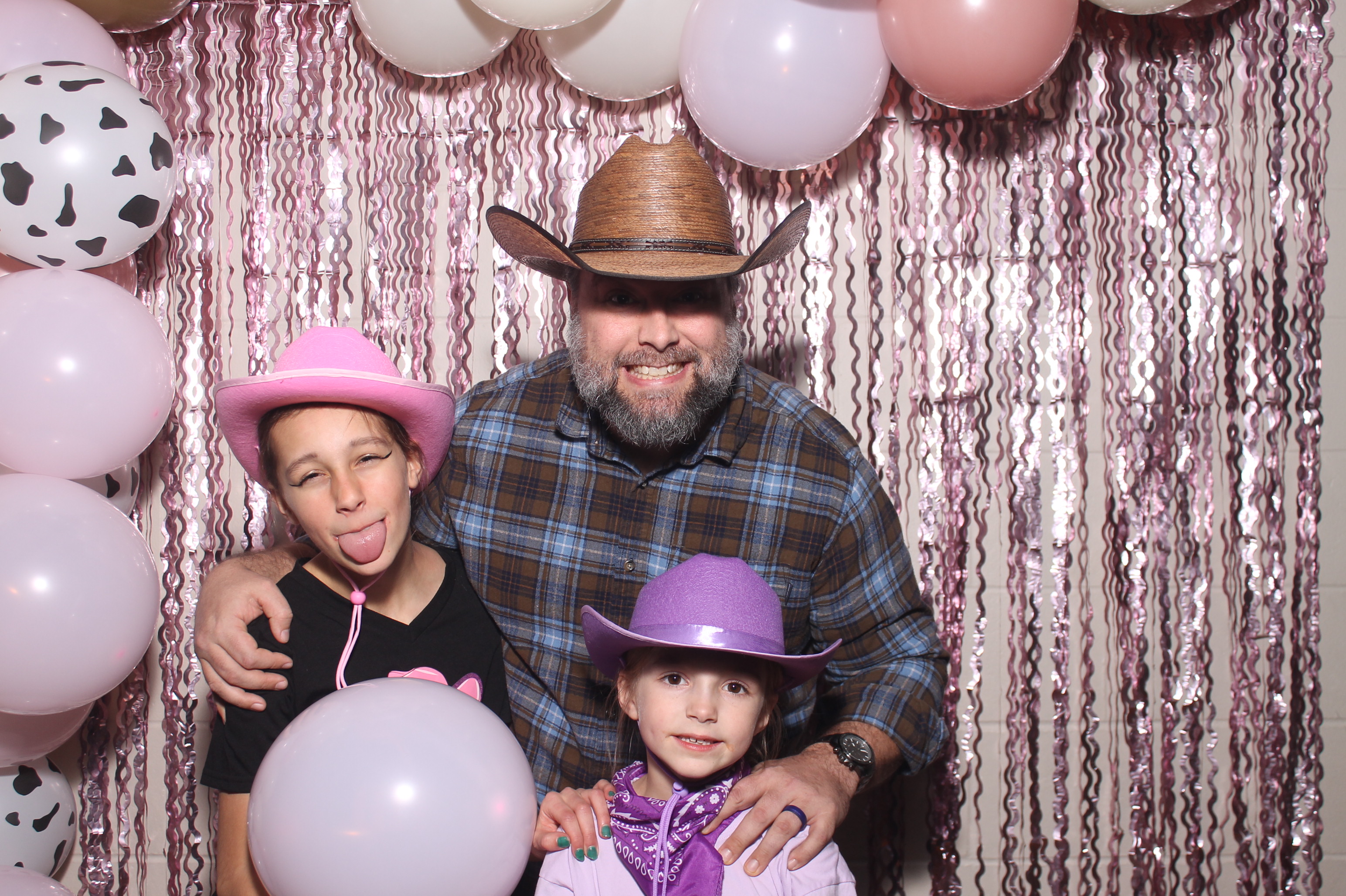 Queen of Peace Father Daughter Dance | View more photos from the event at gallery.photoboothcincy.com/u/PhotoBoothCincy/Queen-of-Peace-Father-Daughter-Dance
