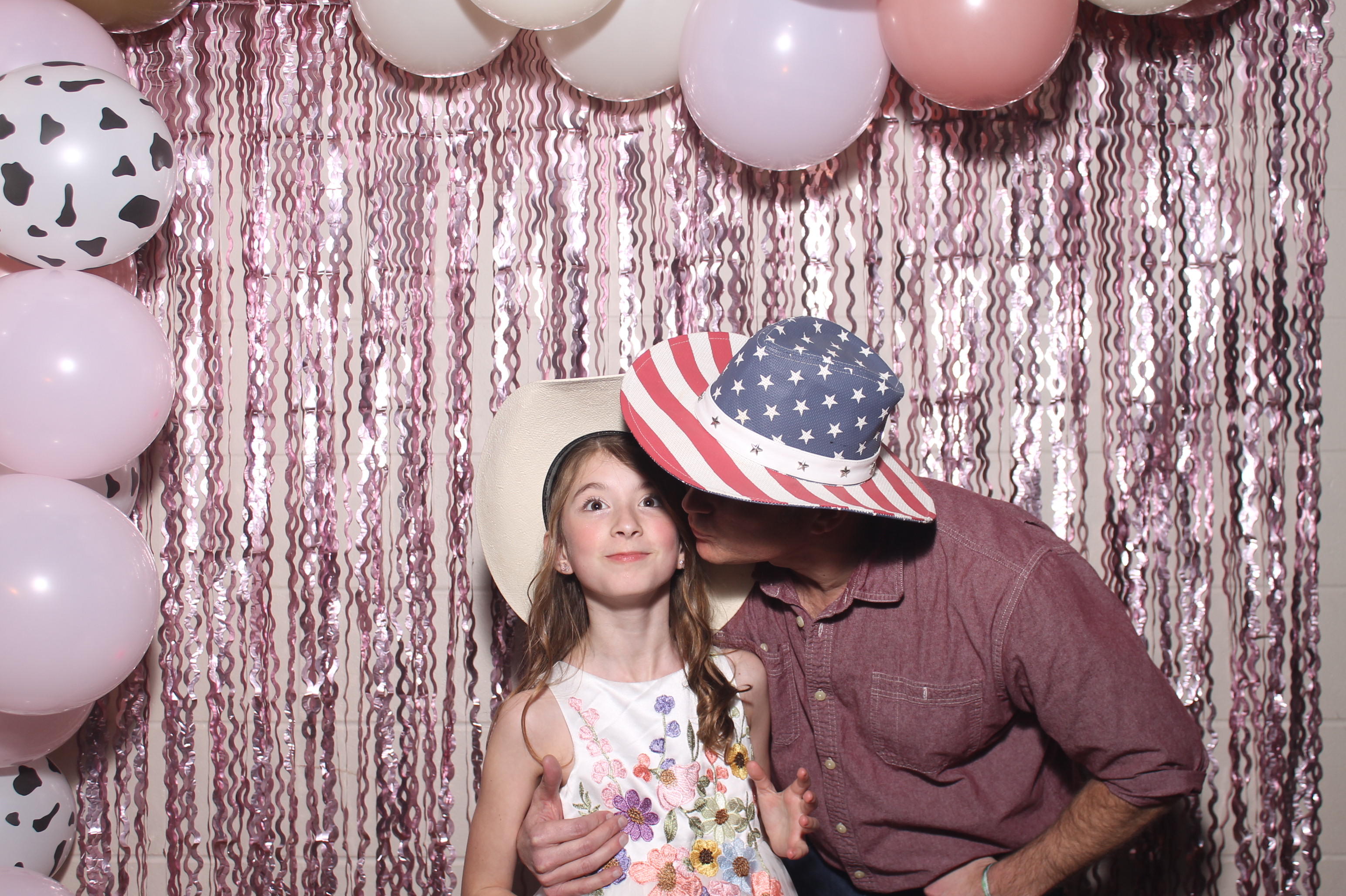 Queen of Peace Father Daughter Dance | View more photos from the event at gallery.photoboothcincy.com/u/PhotoBoothCincy/Queen-of-Peace-Father-Daughter-Dance