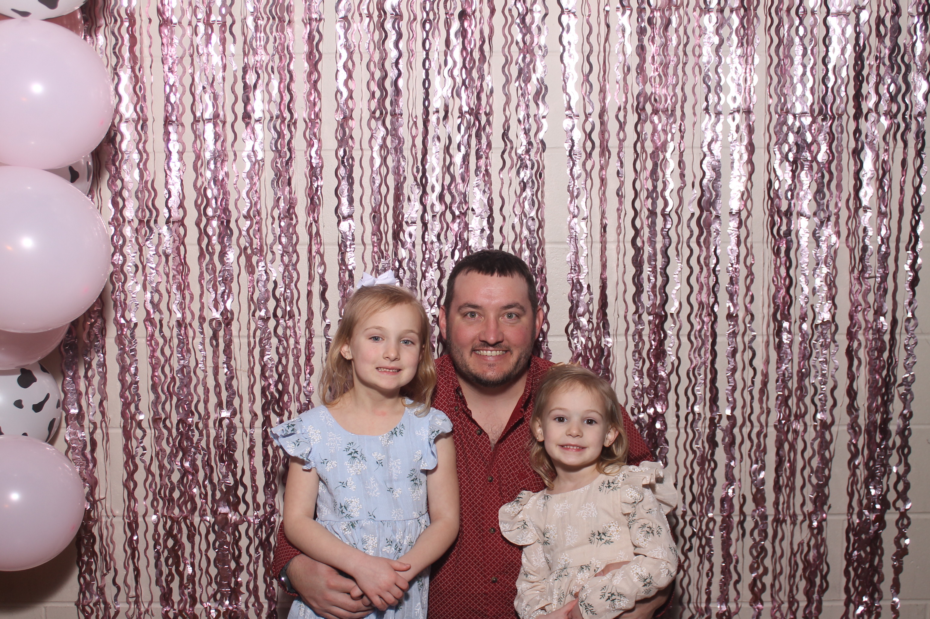 Queen of Peace Father Daughter Dance | View more photos from the event at gallery.photoboothcincy.com/u/PhotoBoothCincy/Queen-of-Peace-Father-Daughter-Dance