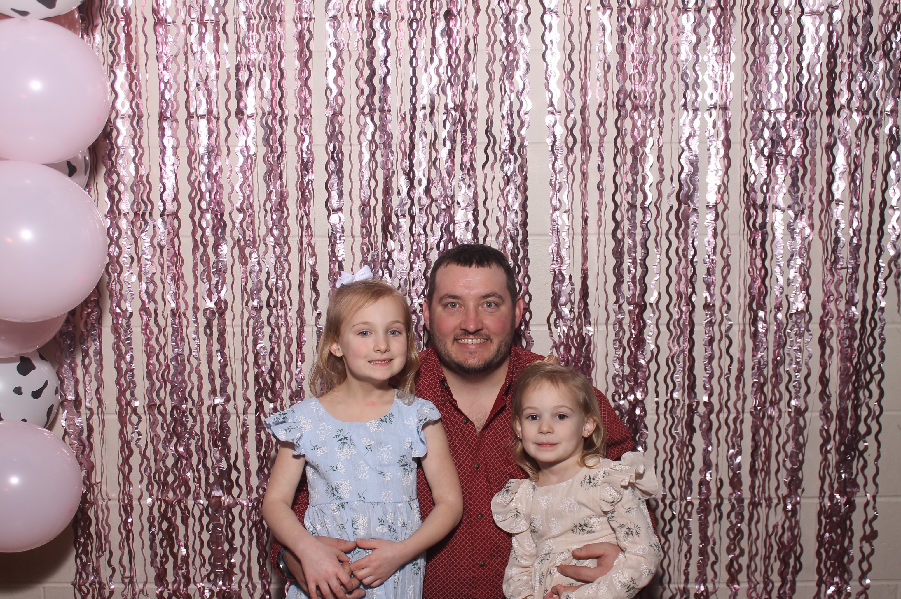 Queen of Peace Father Daughter Dance | View more photos from the event at gallery.photoboothcincy.com/u/PhotoBoothCincy/Queen-of-Peace-Father-Daughter-Dance