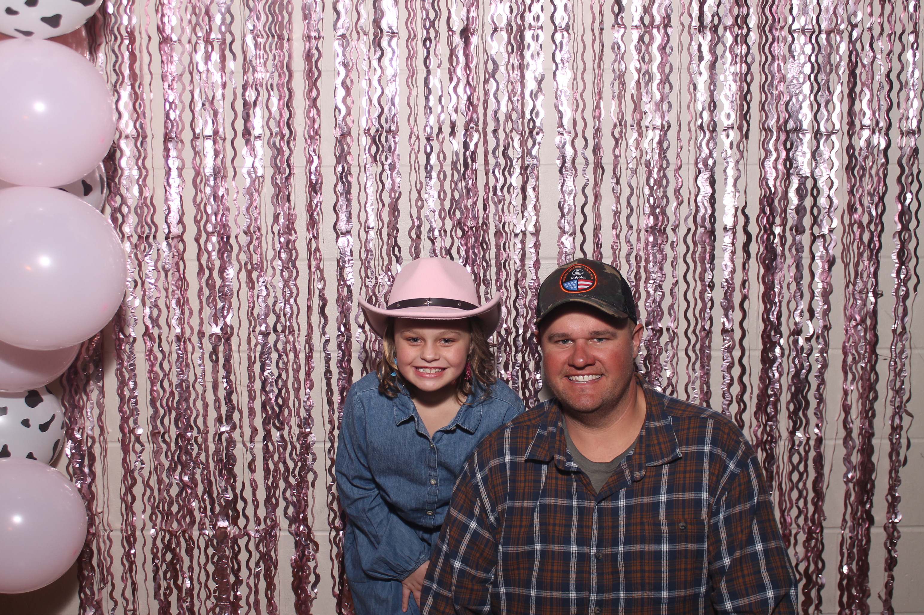 Queen of Peace Father Daughter Dance | View more photos from the event at gallery.photoboothcincy.com/u/PhotoBoothCincy/Queen-of-Peace-Father-Daughter-Dance