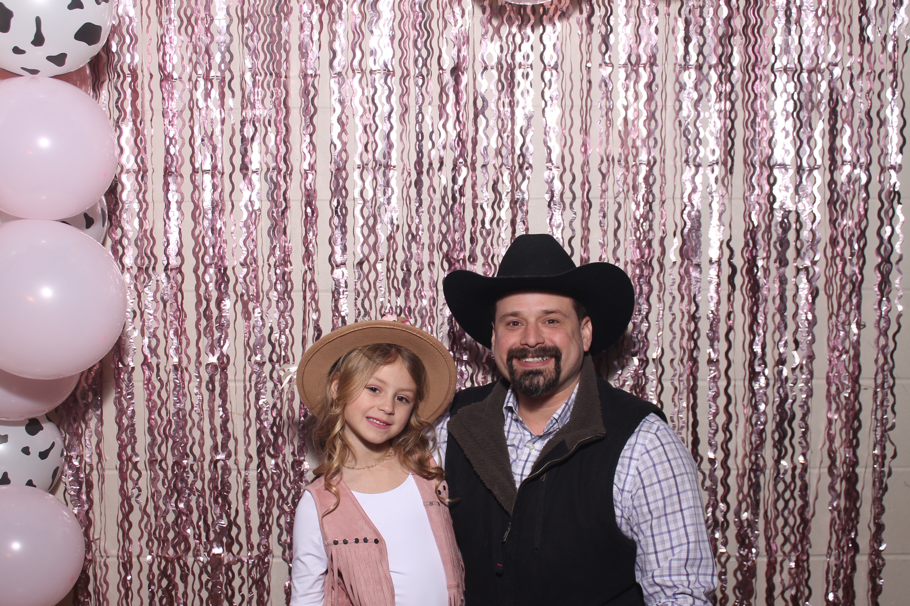Queen of Peace Father Daughter Dance | View more photos from the event at gallery.photoboothcincy.com/u/PhotoBoothCincy/Queen-of-Peace-Father-Daughter-Dance