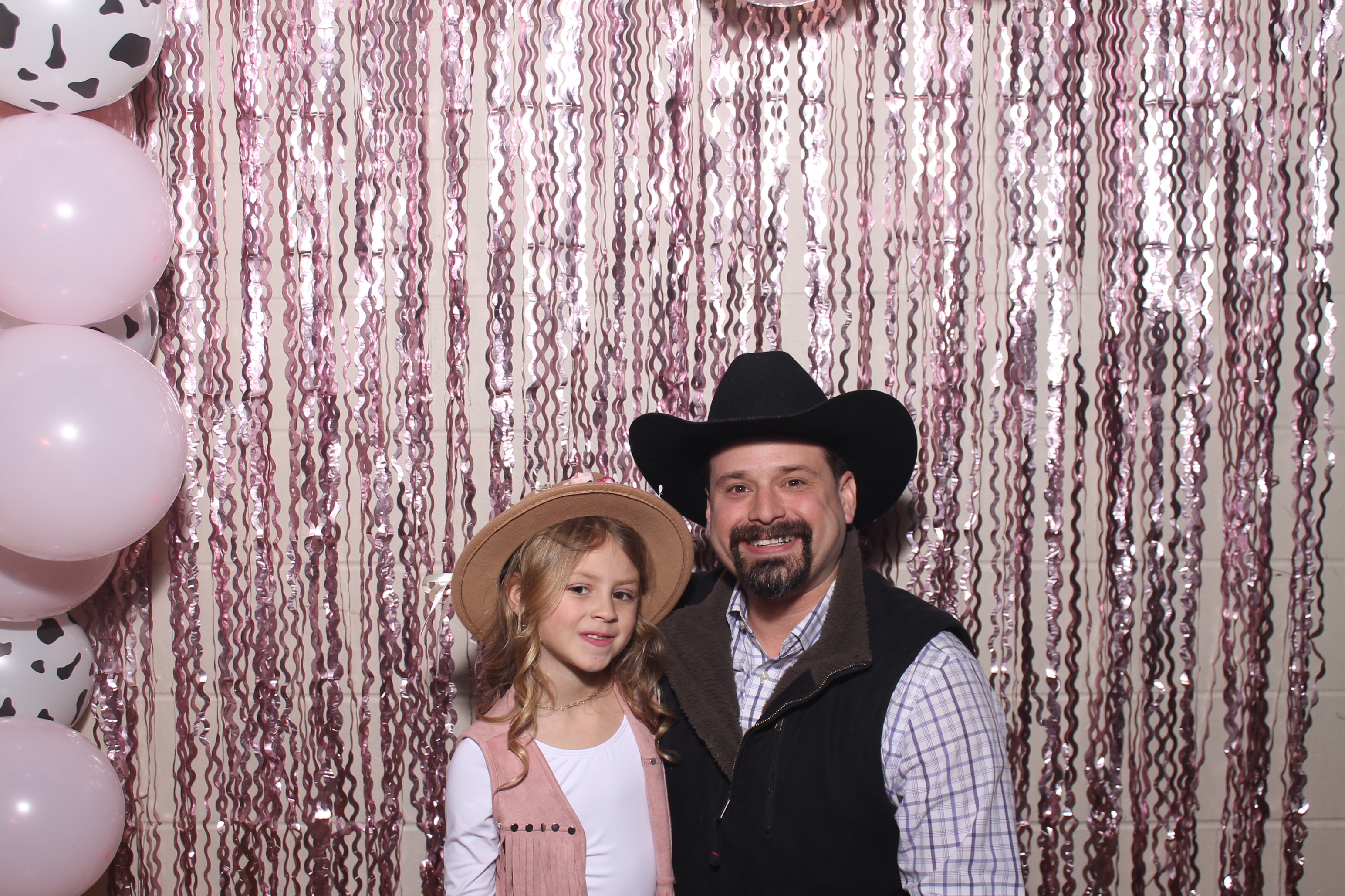 Queen of Peace Father Daughter Dance | View more photos from the event at gallery.photoboothcincy.com/u/PhotoBoothCincy/Queen-of-Peace-Father-Daughter-Dance