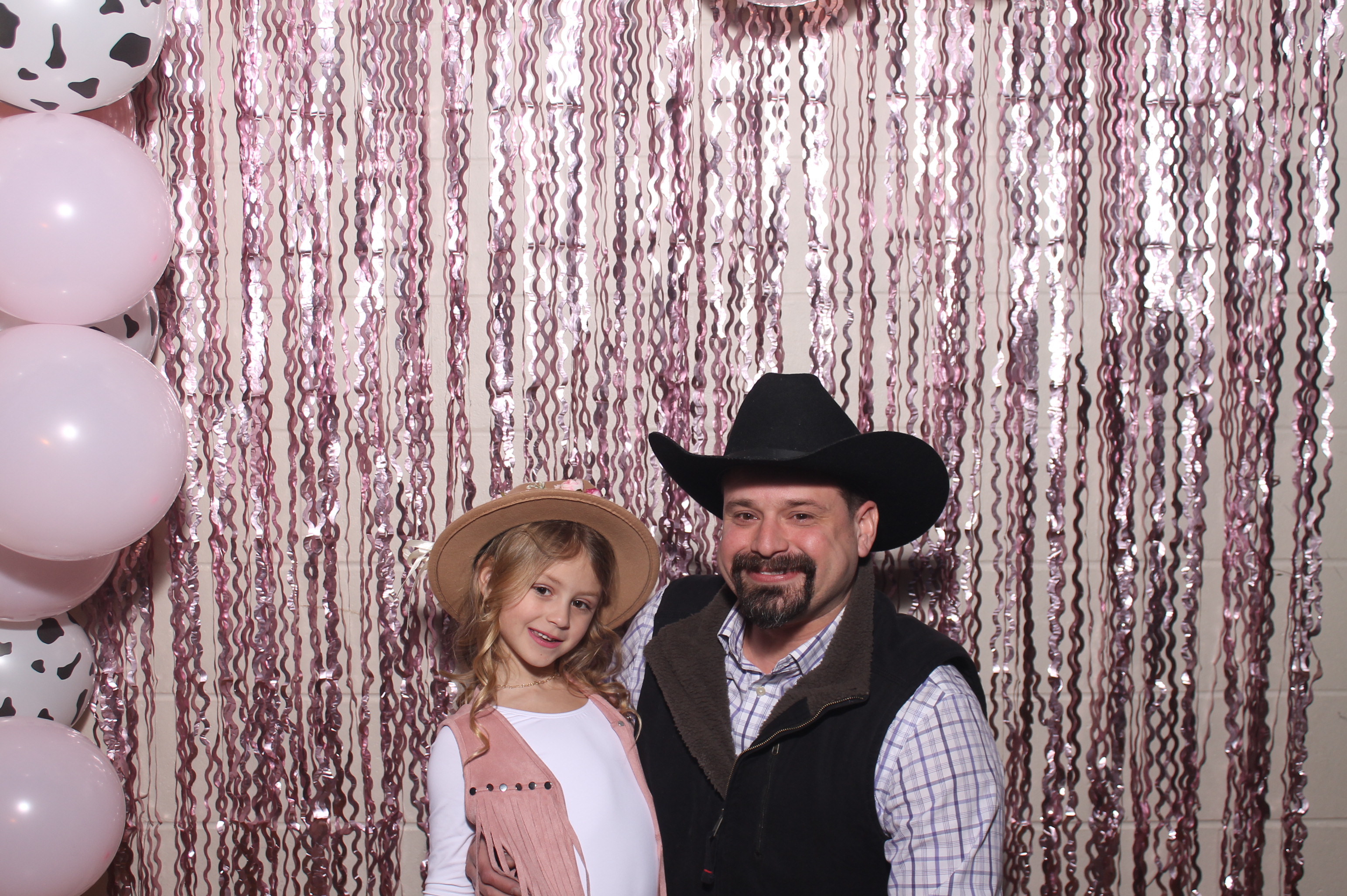 Queen of Peace Father Daughter Dance | View more photos from the event at gallery.photoboothcincy.com/u/PhotoBoothCincy/Queen-of-Peace-Father-Daughter-Dance
