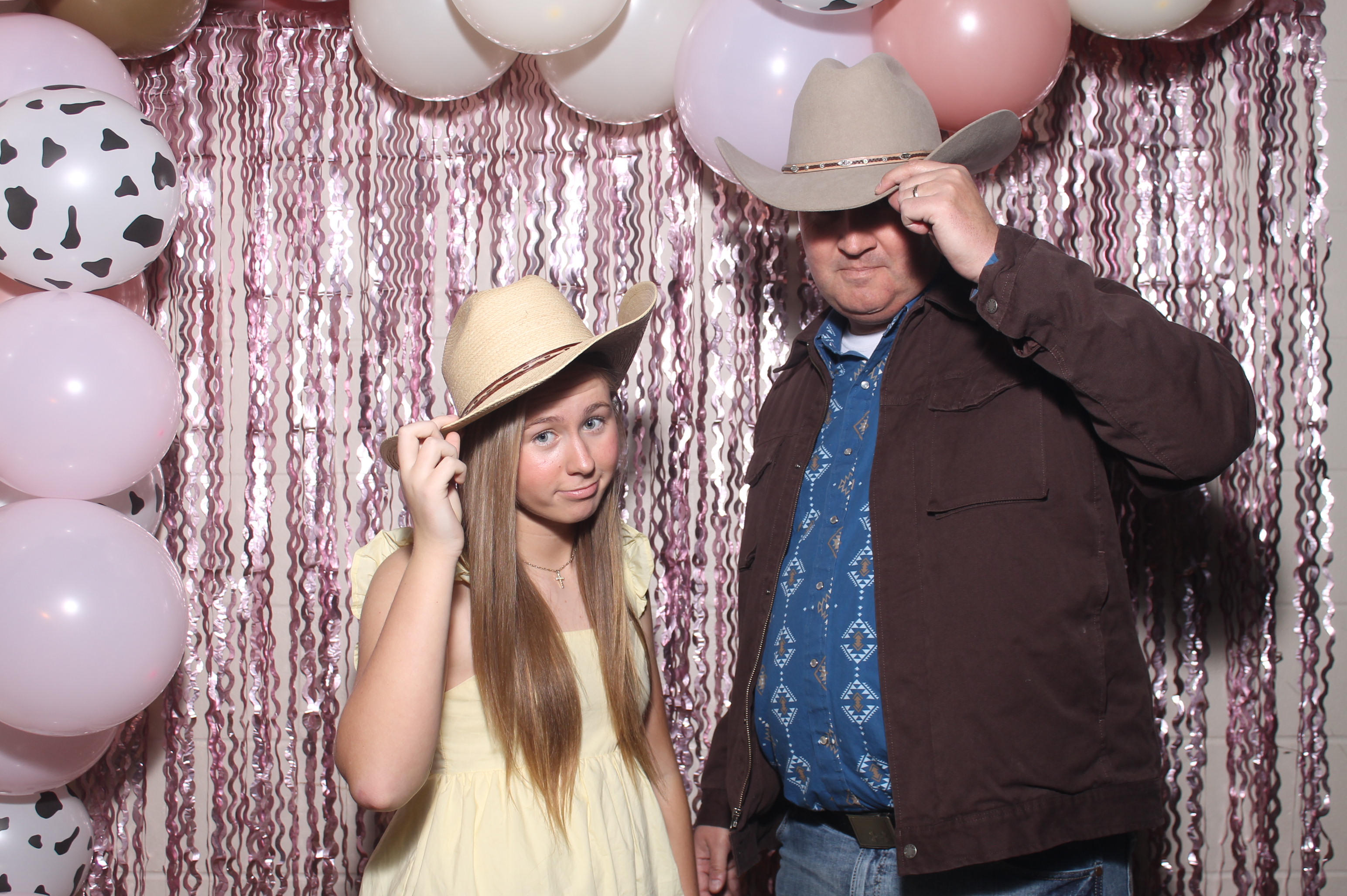 Queen of Peace Father Daughter Dance | View more photos from the event at gallery.photoboothcincy.com/u/PhotoBoothCincy/Queen-of-Peace-Father-Daughter-Dance