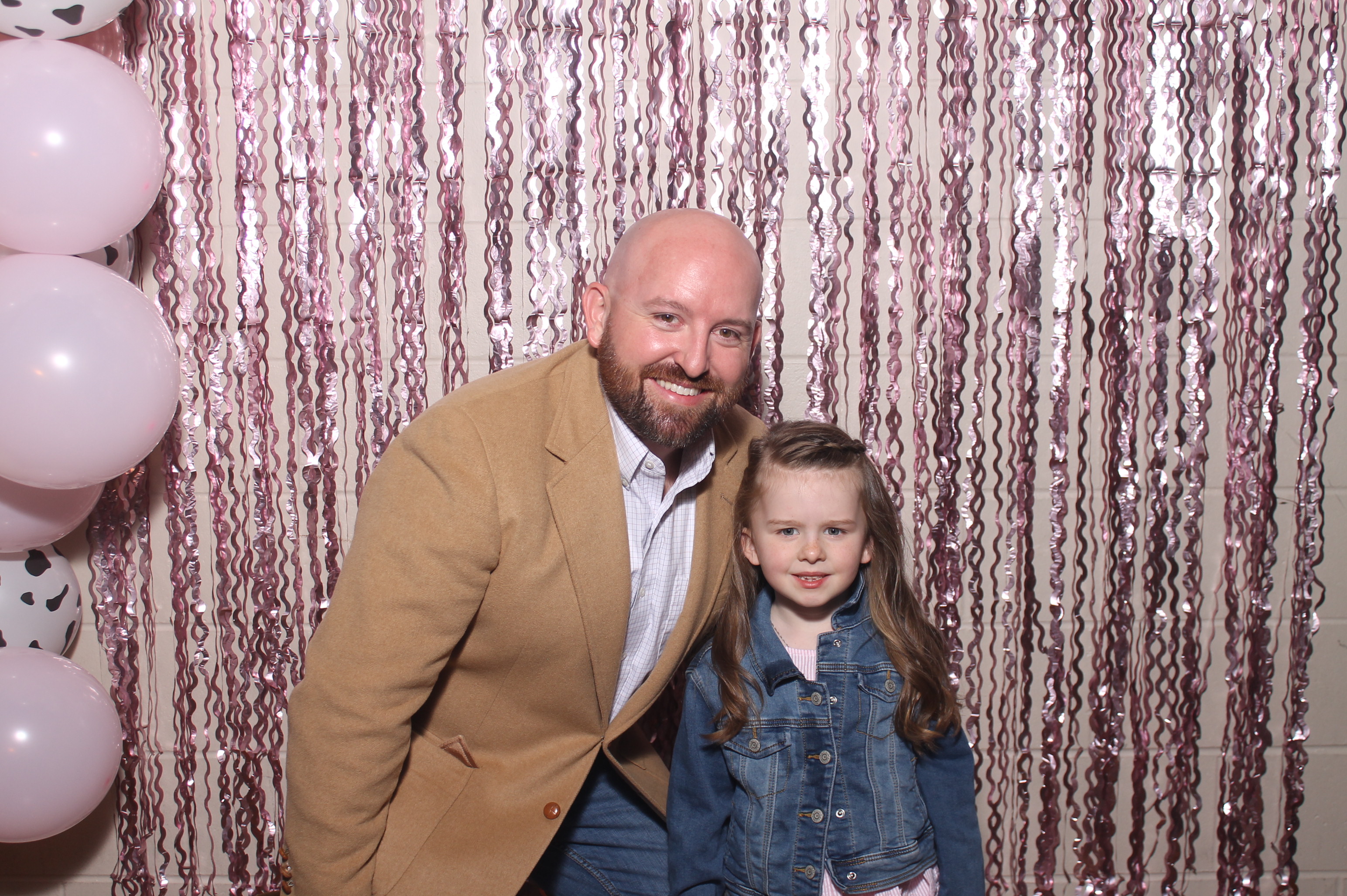 Queen of Peace Father Daughter Dance | View more photos from the event at gallery.photoboothcincy.com/u/PhotoBoothCincy/Queen-of-Peace-Father-Daughter-Dance