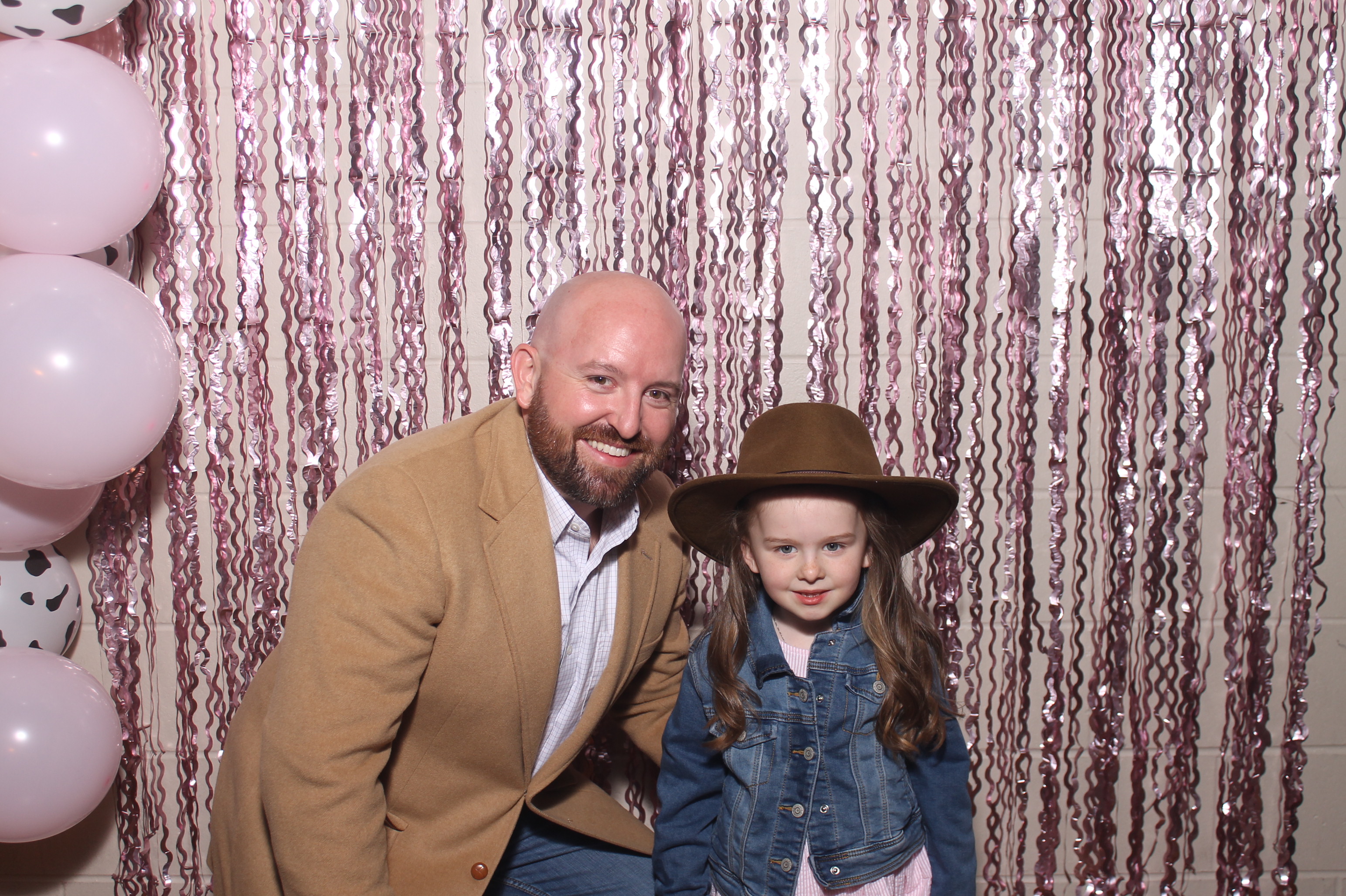 Queen of Peace Father Daughter Dance | View more photos from the event at gallery.photoboothcincy.com/u/PhotoBoothCincy/Queen-of-Peace-Father-Daughter-Dance