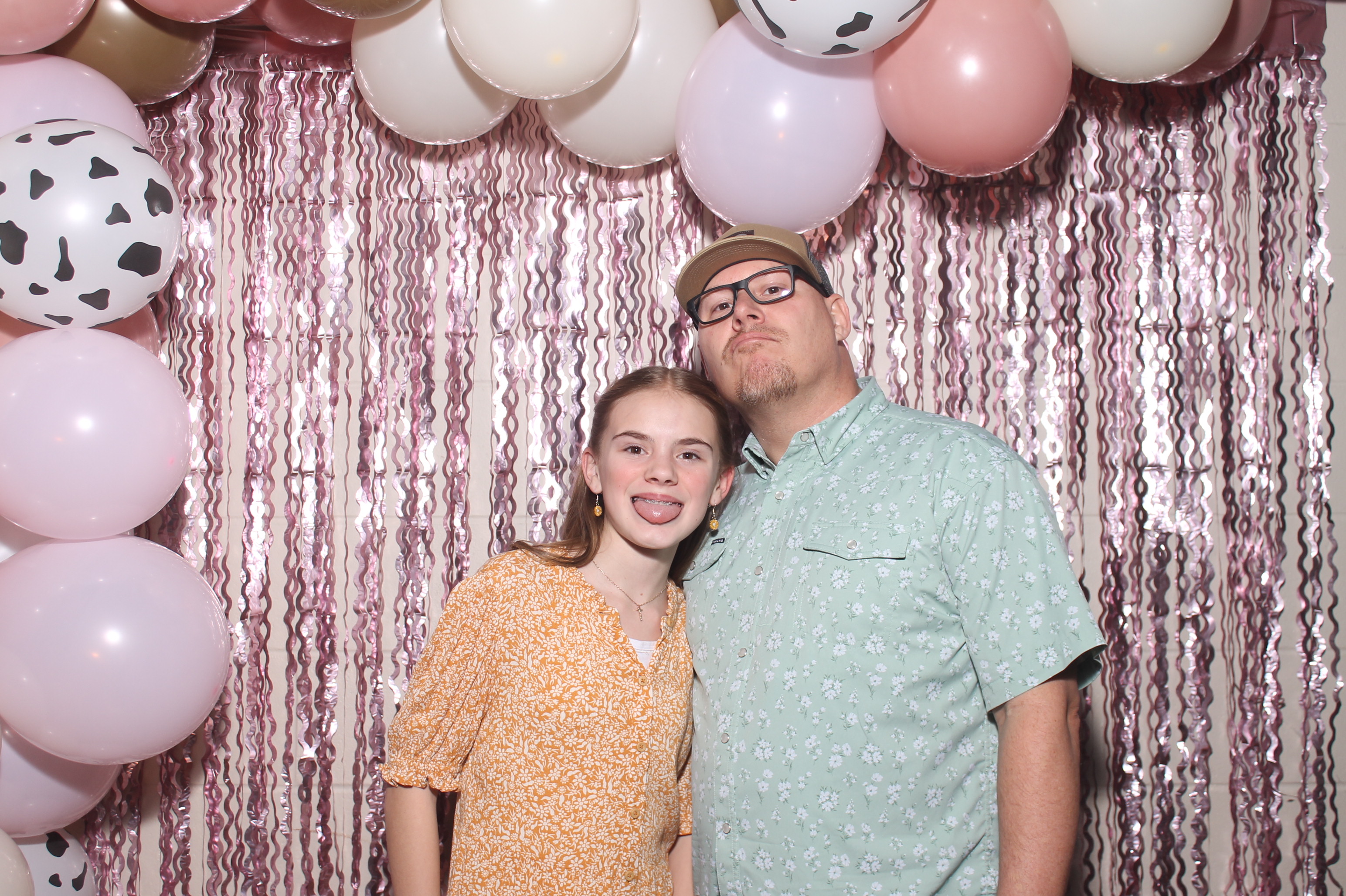 Queen of Peace Father Daughter Dance | View more photos from the event at gallery.photoboothcincy.com/u/PhotoBoothCincy/Queen-of-Peace-Father-Daughter-Dance