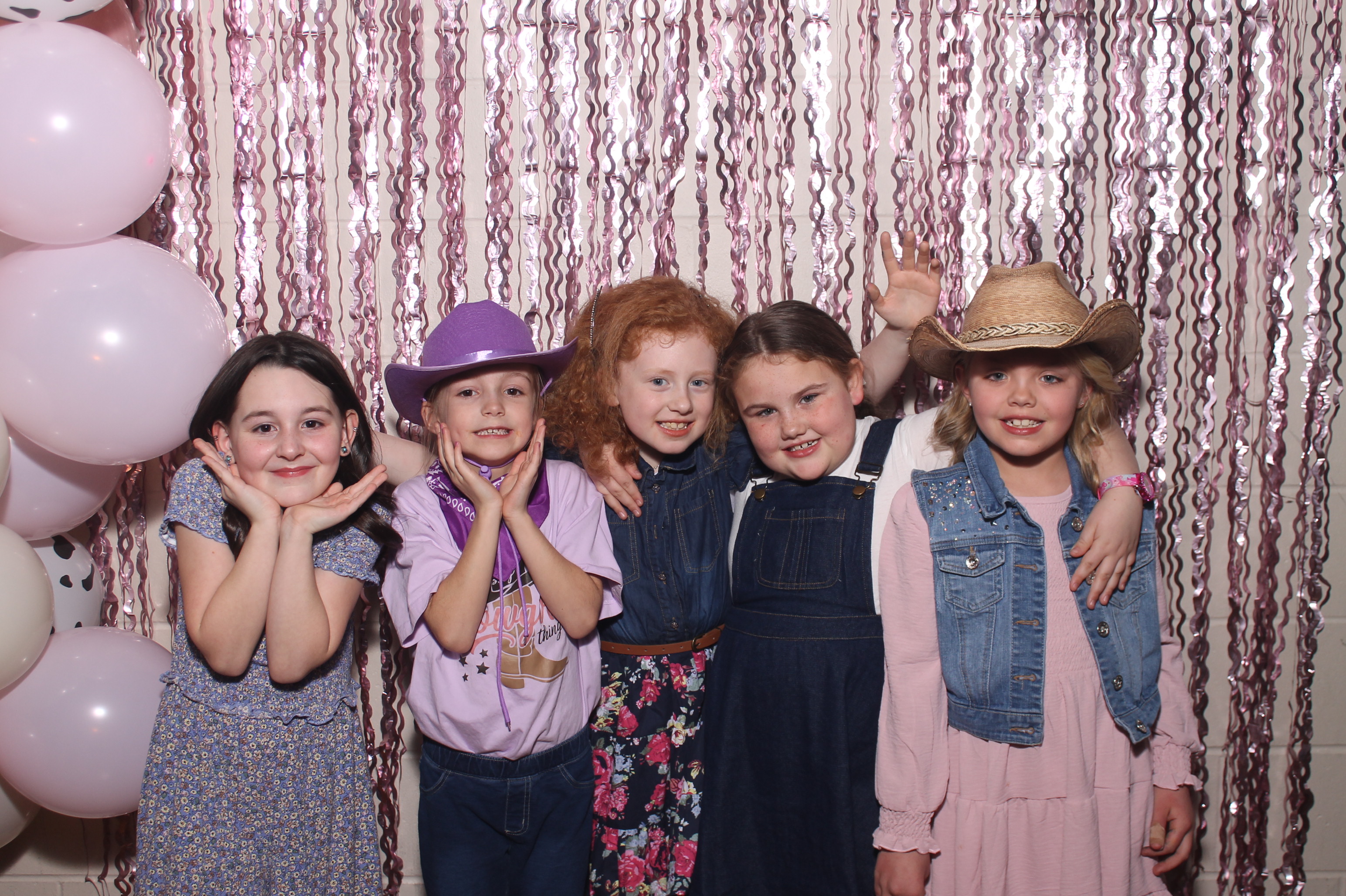 Queen of Peace Father Daughter Dance | View more photos from the event at gallery.photoboothcincy.com/u/PhotoBoothCincy/Queen-of-Peace-Father-Daughter-Dance
