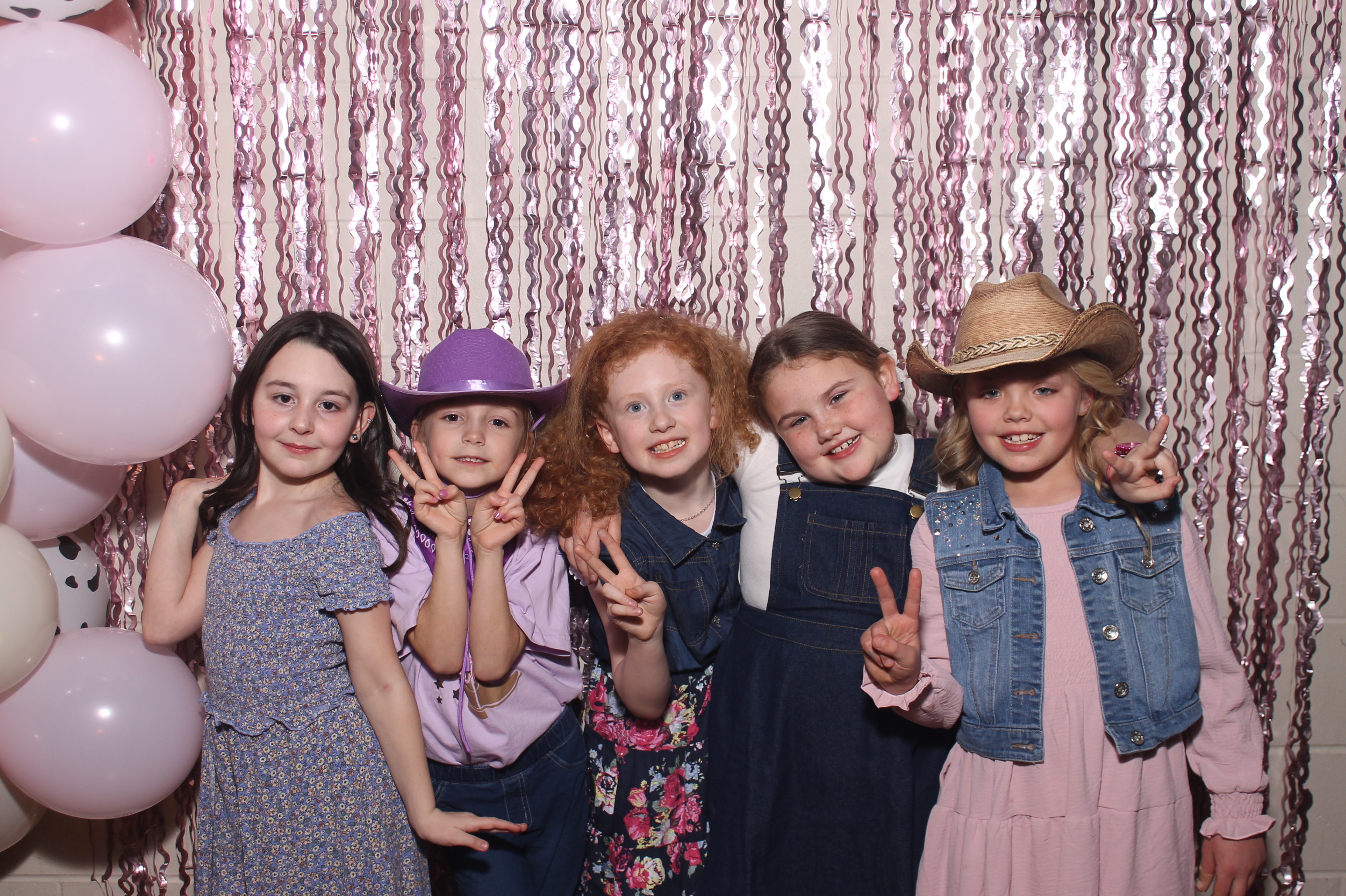 Queen of Peace Father Daughter Dance | View more photos from the event at gallery.photoboothcincy.com/u/PhotoBoothCincy/Queen-of-Peace-Father-Daughter-Dance