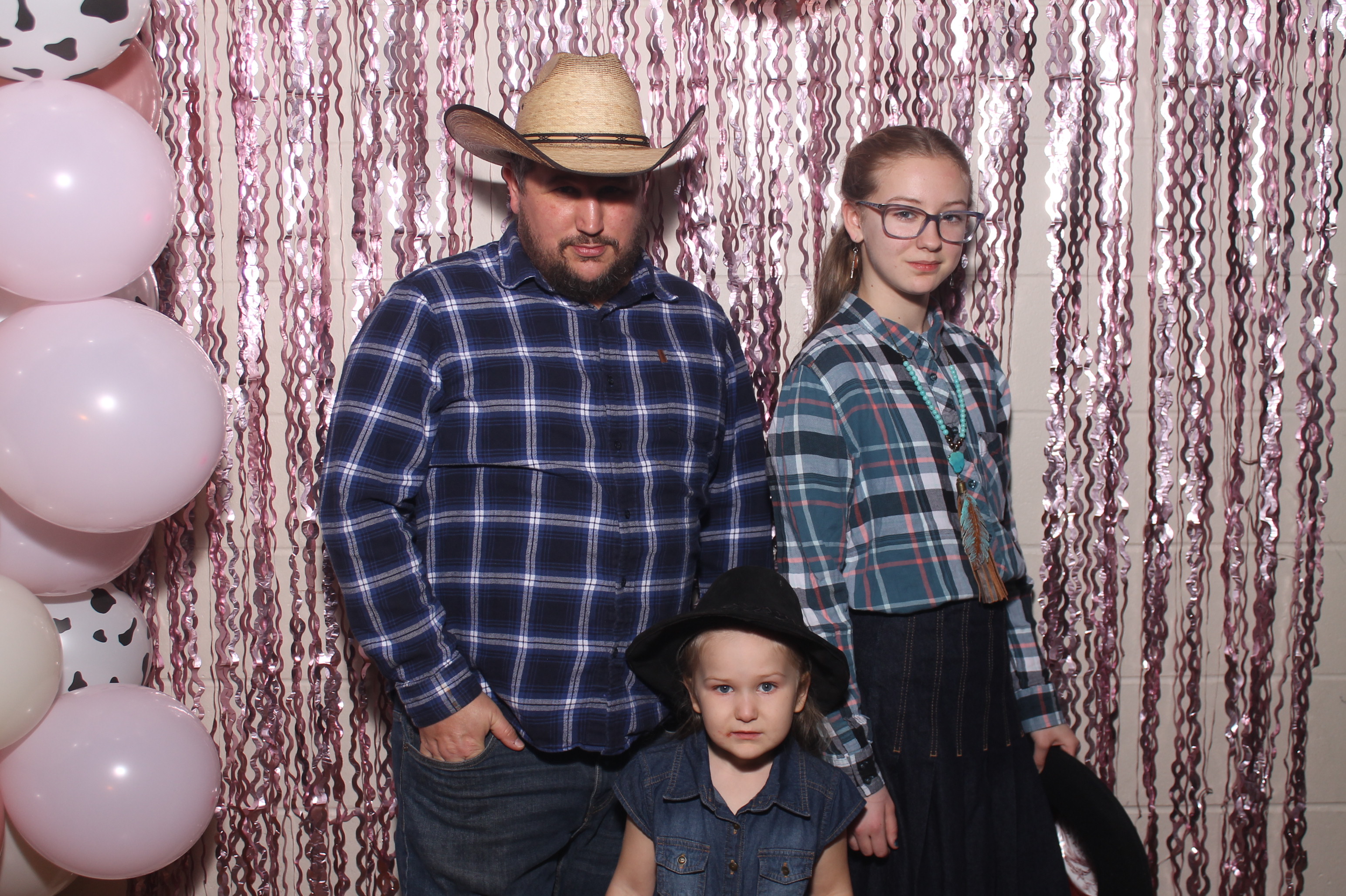 Queen of Peace Father Daughter Dance | View more photos from the event at gallery.photoboothcincy.com/u/PhotoBoothCincy/Queen-of-Peace-Father-Daughter-Dance