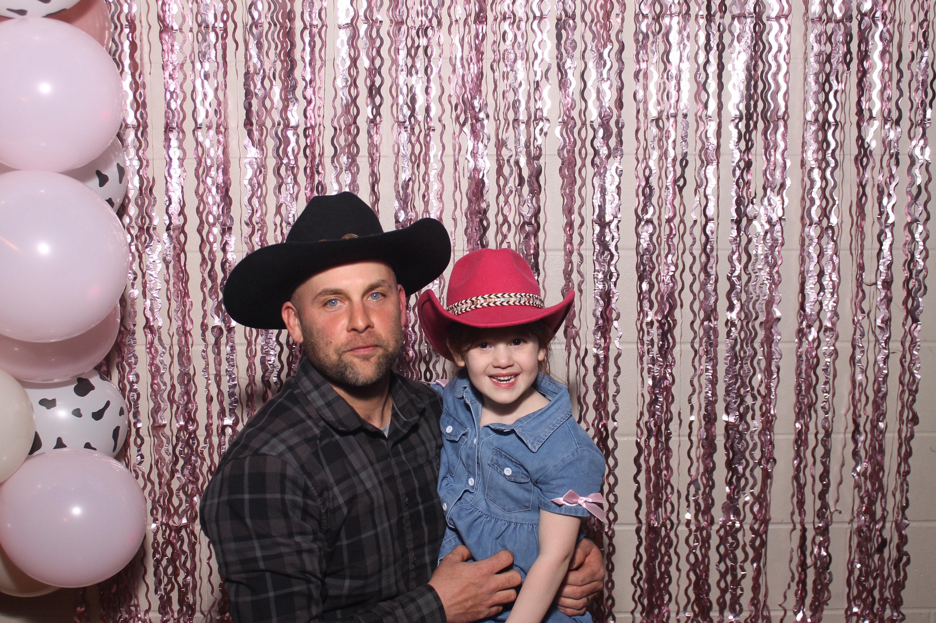 Queen of Peace Father Daughter Dance | View more photos from the event at gallery.photoboothcincy.com/u/PhotoBoothCincy/Queen-of-Peace-Father-Daughter-Dance