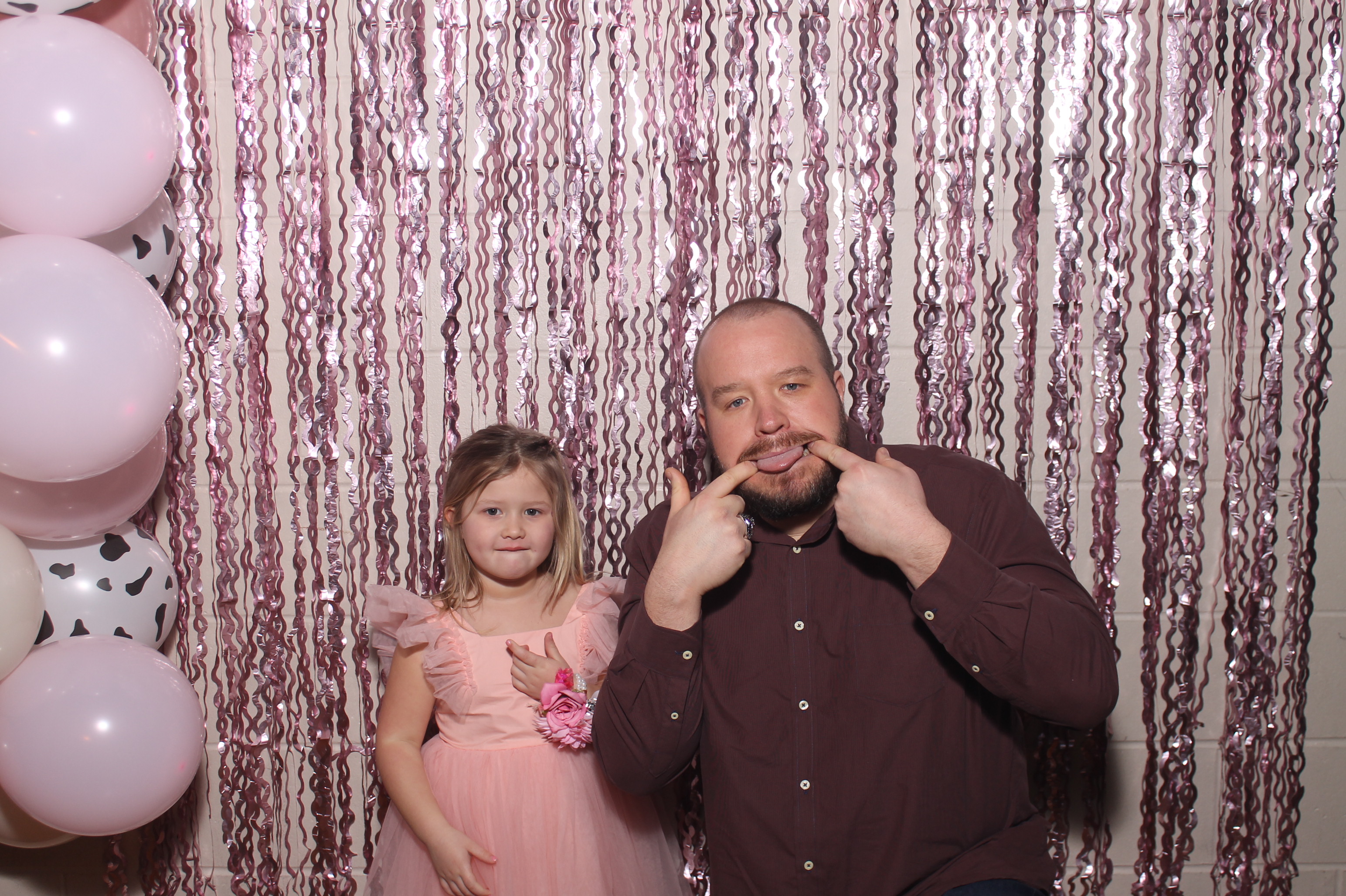 Queen of Peace Father Daughter Dance | View more photos from the event at gallery.photoboothcincy.com/u/PhotoBoothCincy/Queen-of-Peace-Father-Daughter-Dance