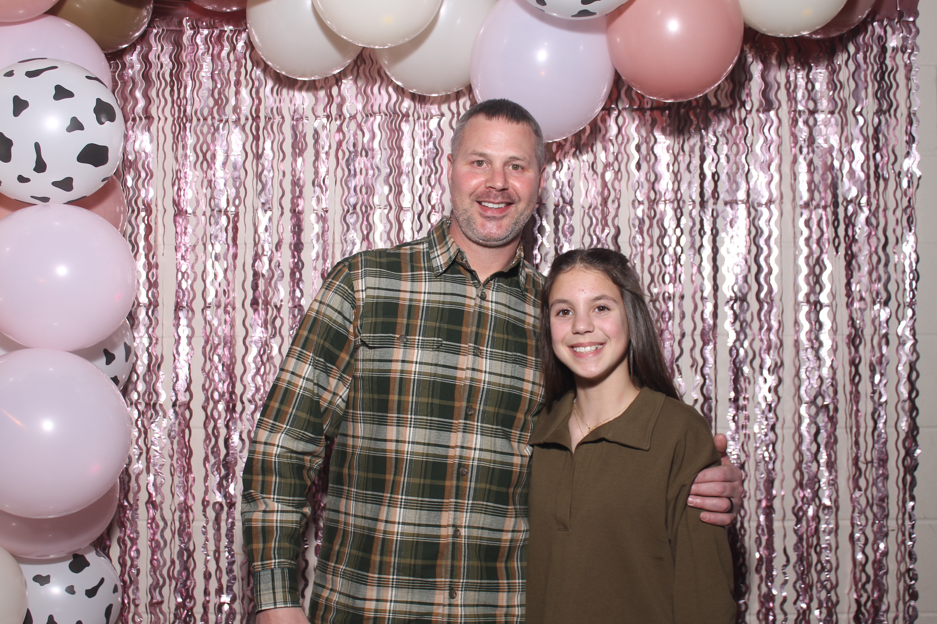 Queen of Peace Father Daughter Dance | View more photos from the event at gallery.photoboothcincy.com/u/PhotoBoothCincy/Queen-of-Peace-Father-Daughter-Dance