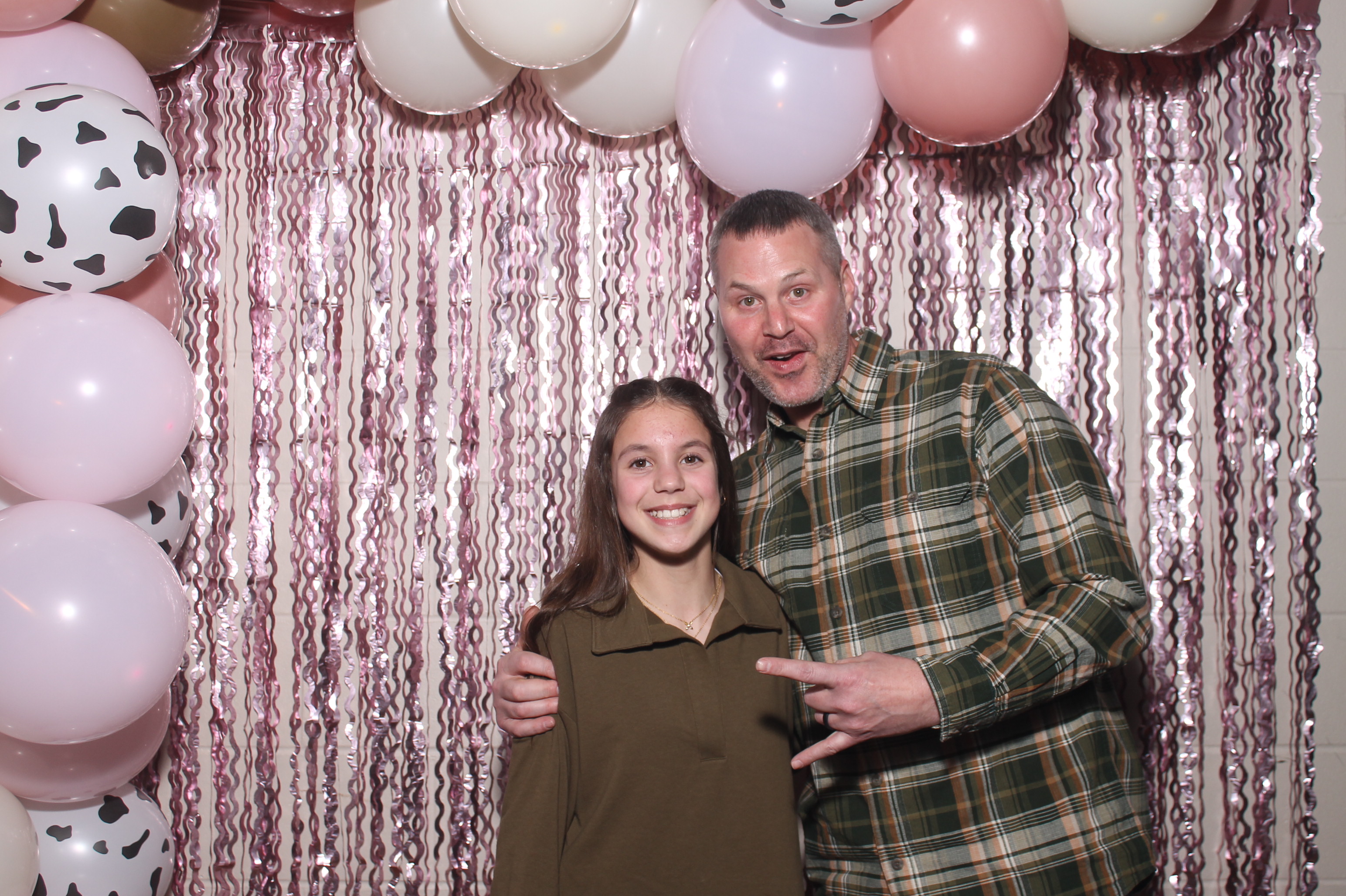 Queen of Peace Father Daughter Dance | View more photos from the event at gallery.photoboothcincy.com/u/PhotoBoothCincy/Queen-of-Peace-Father-Daughter-Dance