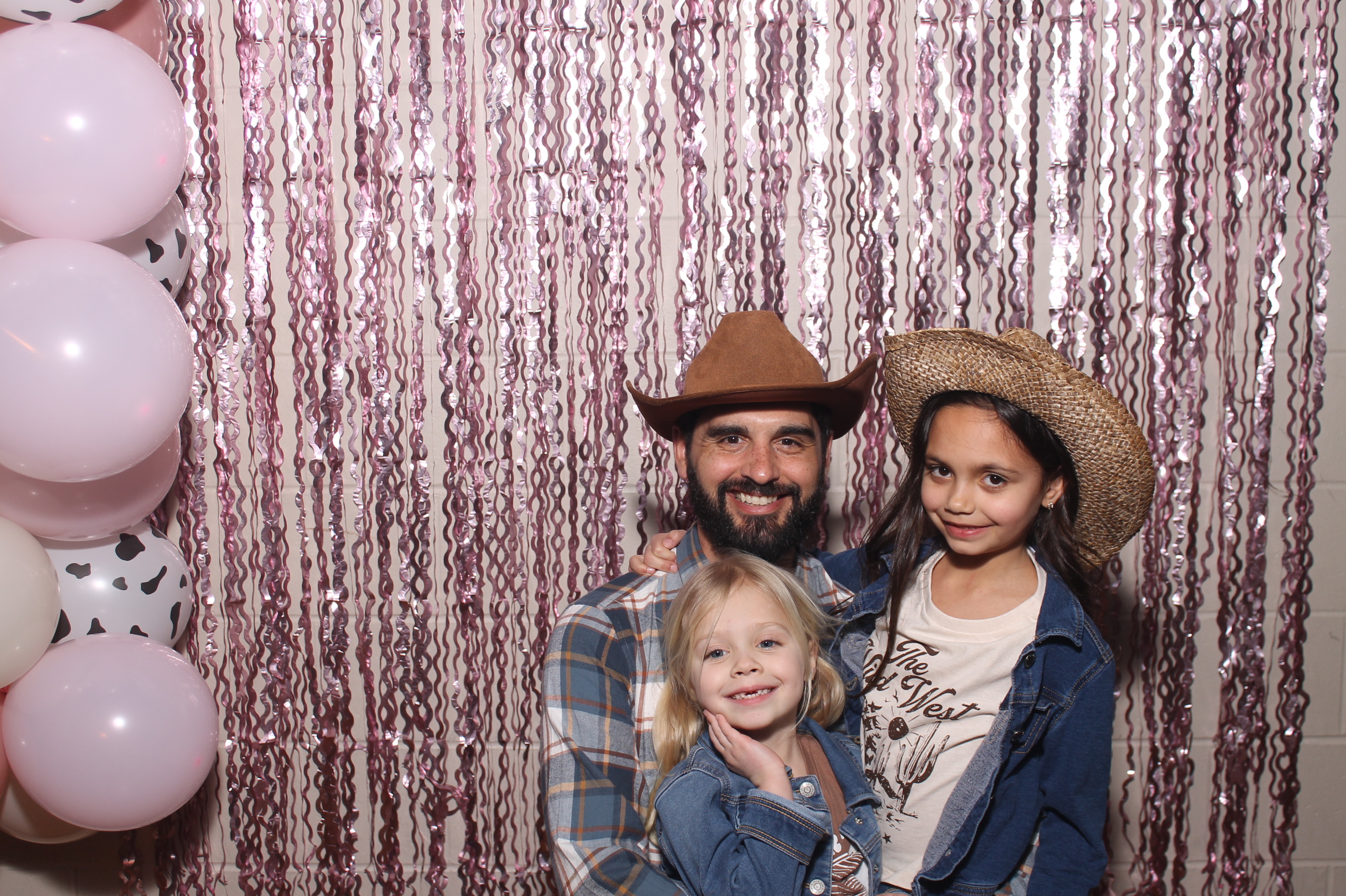 Queen of Peace Father Daughter Dance | View more photos from the event at gallery.photoboothcincy.com/u/PhotoBoothCincy/Queen-of-Peace-Father-Daughter-Dance