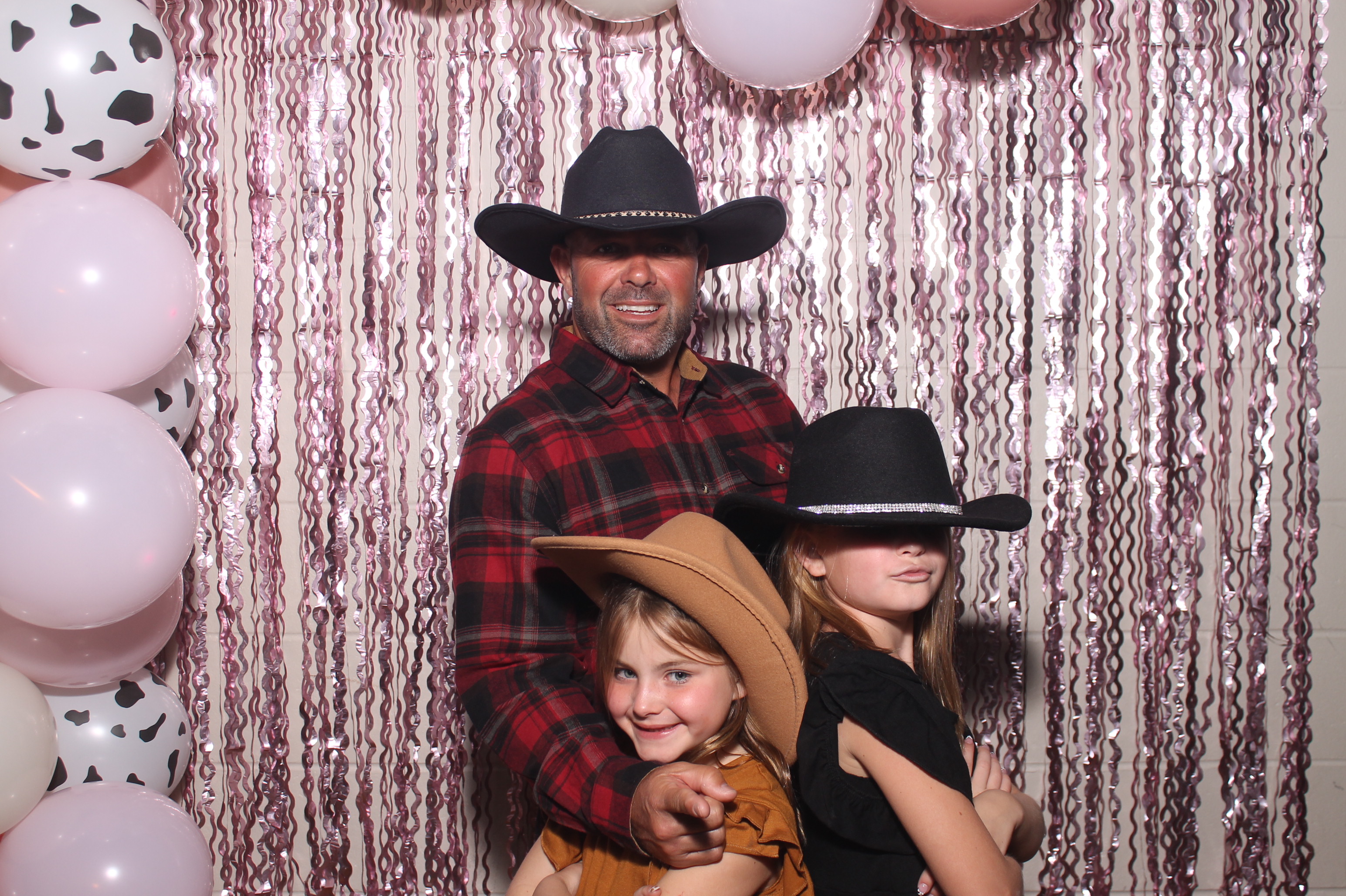 Queen of Peace Father Daughter Dance | View more photos from the event at gallery.photoboothcincy.com/u/PhotoBoothCincy/Queen-of-Peace-Father-Daughter-Dance