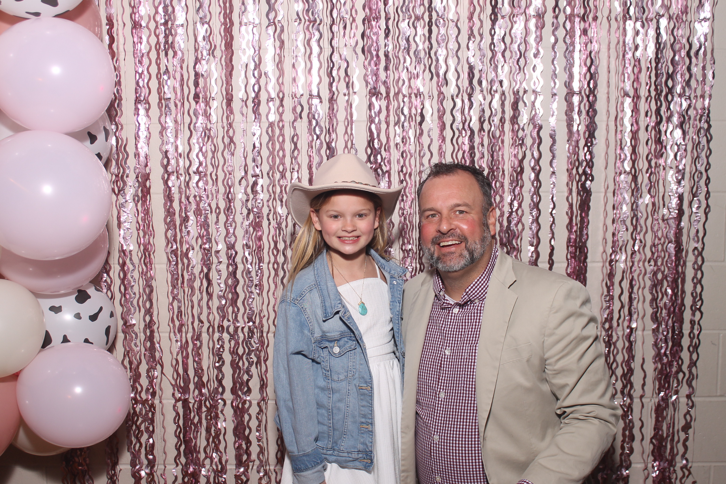 Queen of Peace Father Daughter Dance | View more photos from the event at gallery.photoboothcincy.com/u/PhotoBoothCincy/Queen-of-Peace-Father-Daughter-Dance
