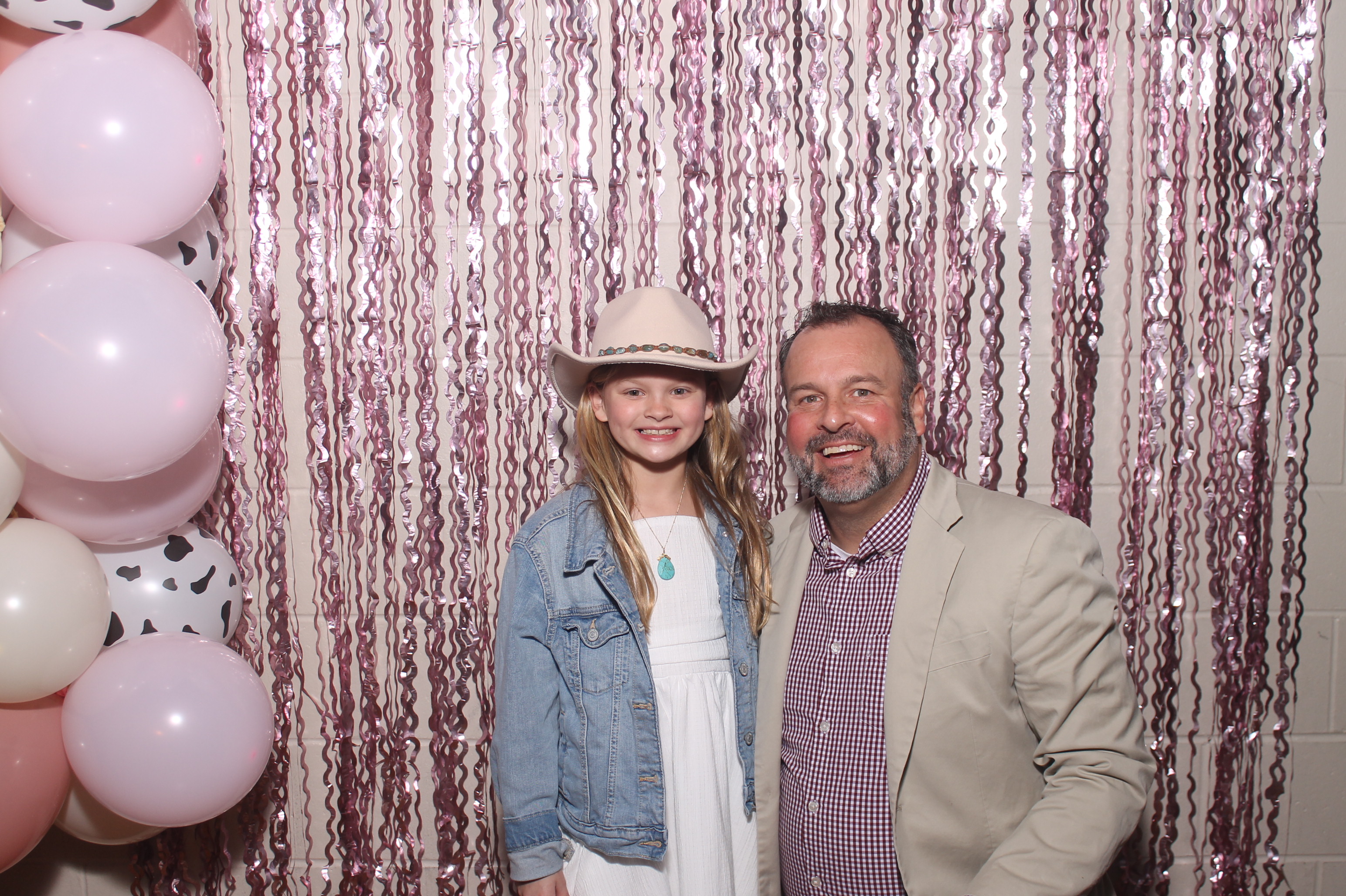 Queen of Peace Father Daughter Dance | View more photos from the event at gallery.photoboothcincy.com/u/PhotoBoothCincy/Queen-of-Peace-Father-Daughter-Dance