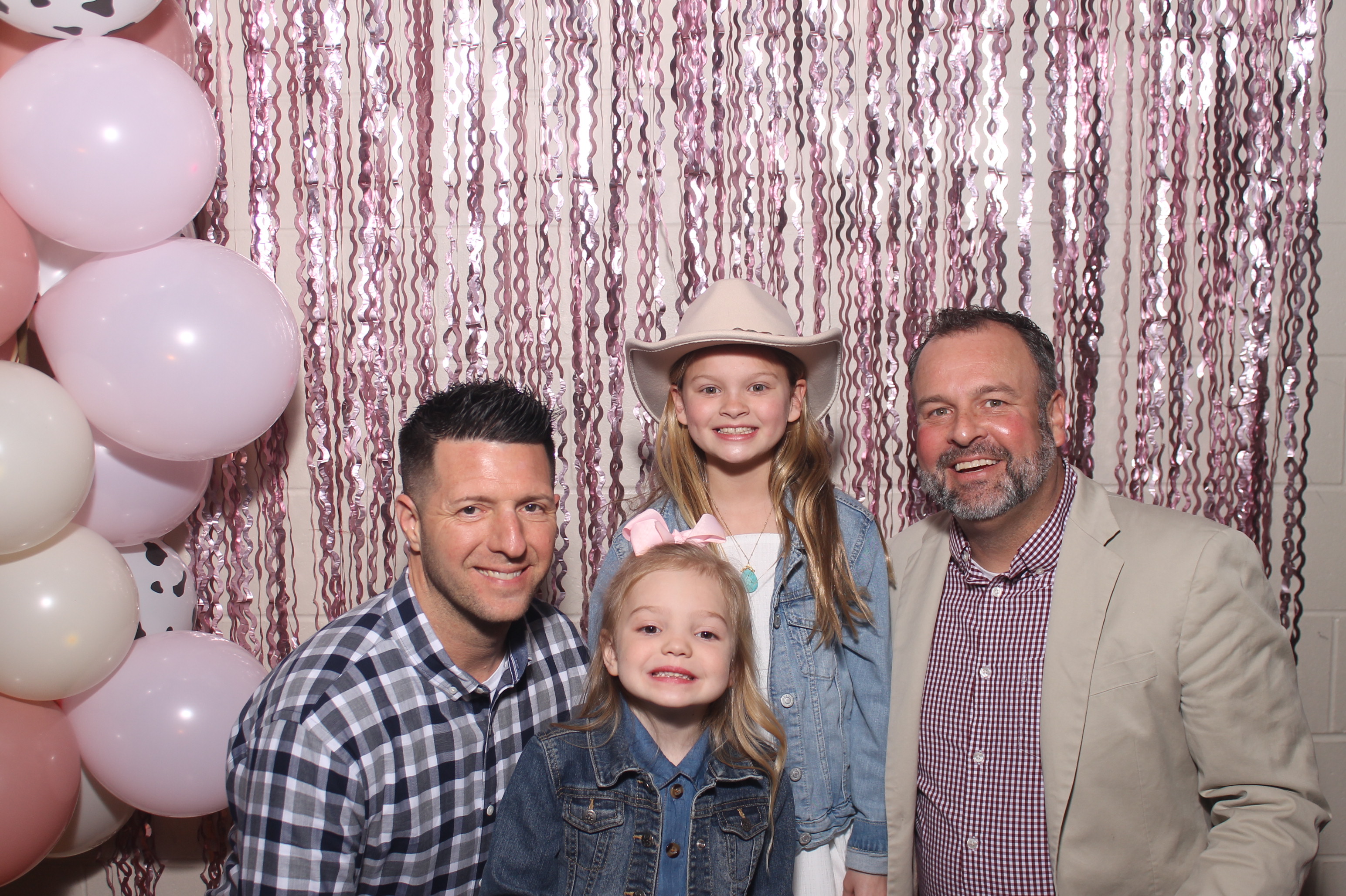 Queen of Peace Father Daughter Dance | View more photos from the event at gallery.photoboothcincy.com/u/PhotoBoothCincy/Queen-of-Peace-Father-Daughter-Dance