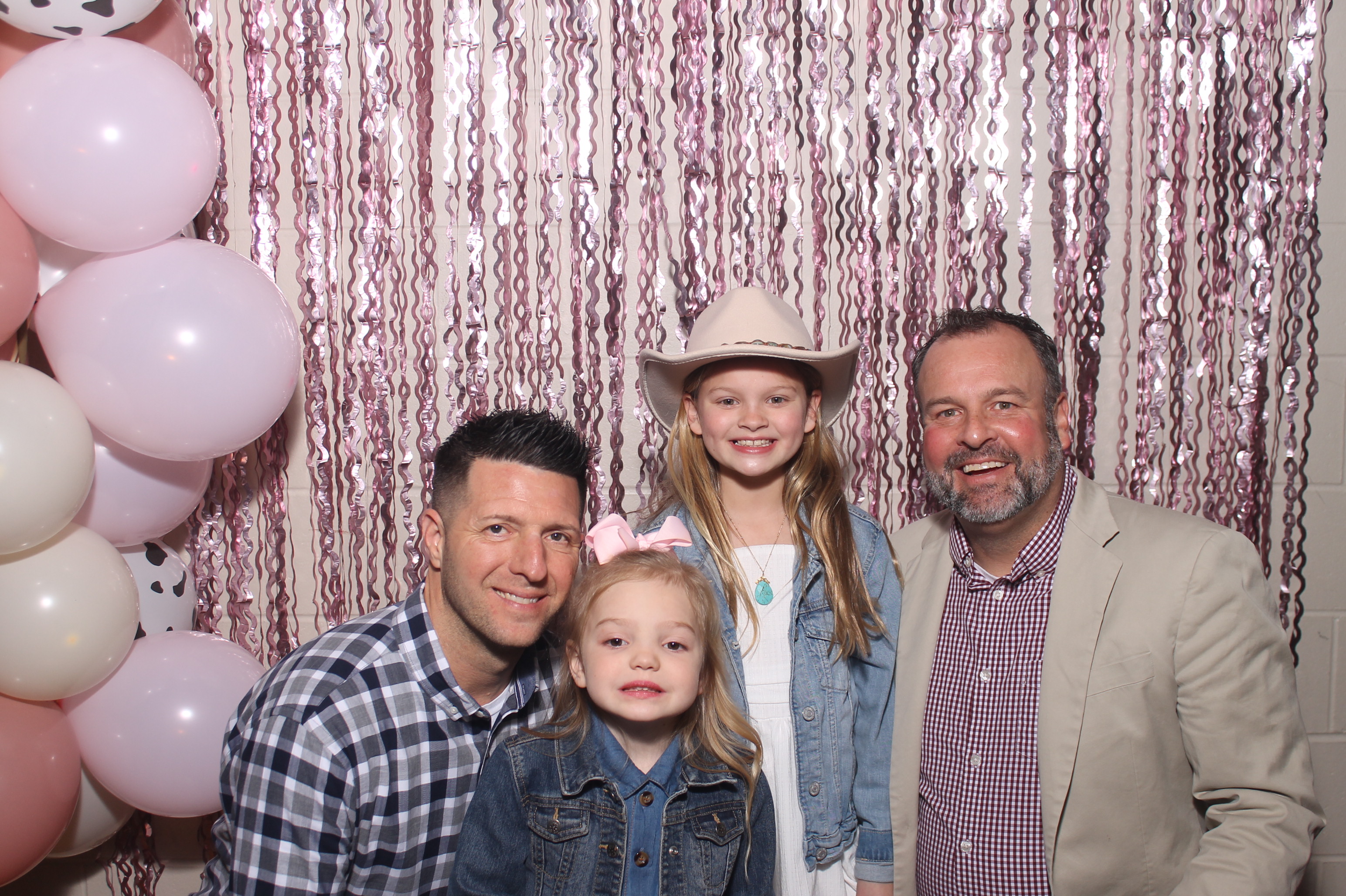 Queen of Peace Father Daughter Dance | View more photos from the event at gallery.photoboothcincy.com/u/PhotoBoothCincy/Queen-of-Peace-Father-Daughter-Dance
