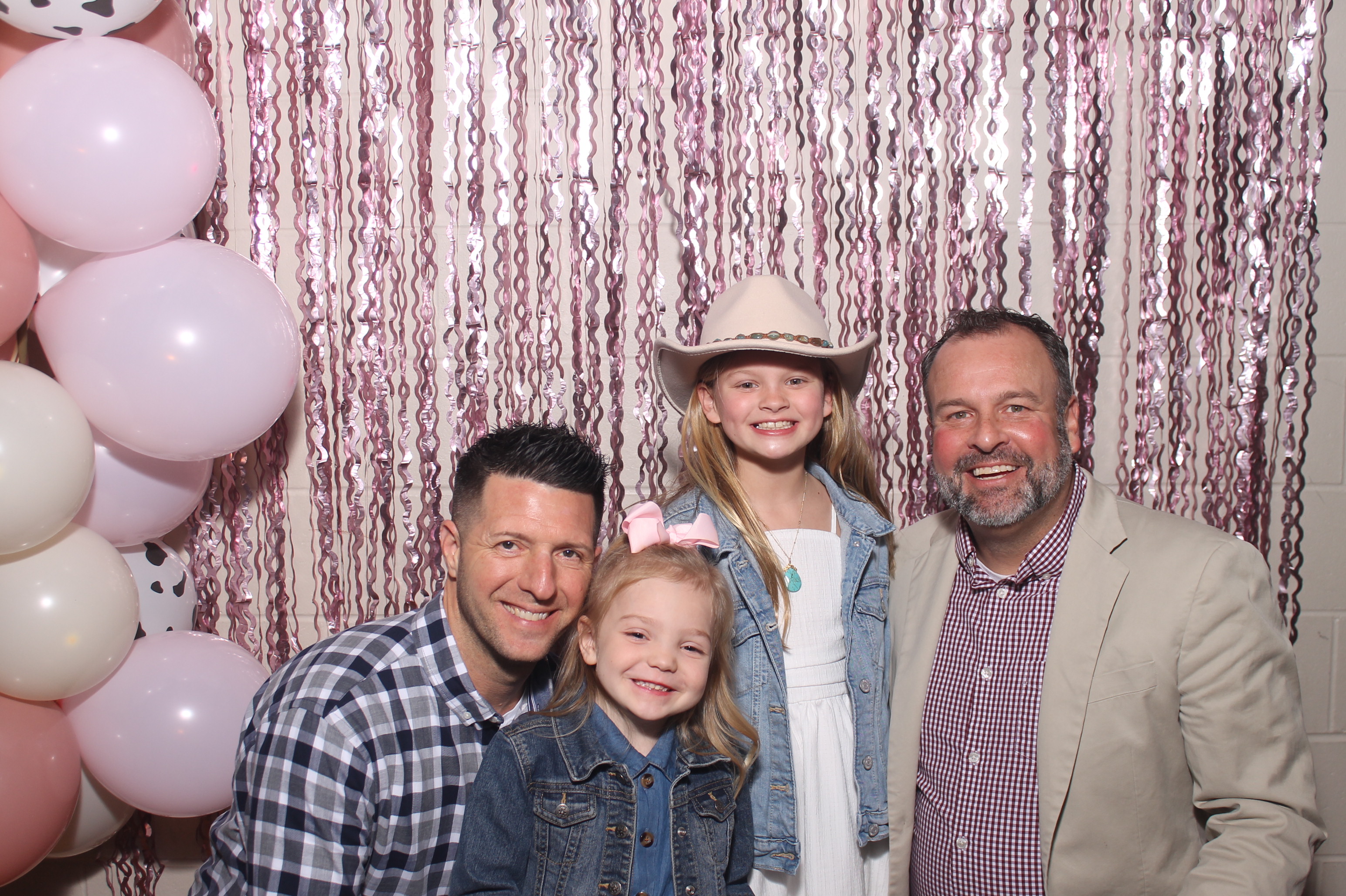 Queen of Peace Father Daughter Dance | View more photos from the event at gallery.photoboothcincy.com/u/PhotoBoothCincy/Queen-of-Peace-Father-Daughter-Dance