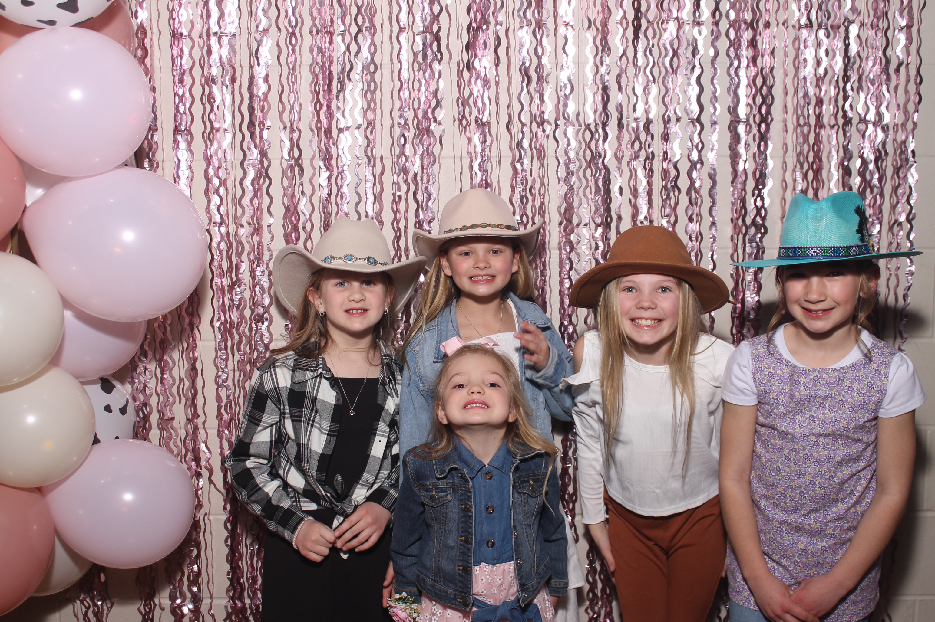 Queen of Peace Father Daughter Dance | View more photos from the event at gallery.photoboothcincy.com/u/PhotoBoothCincy/Queen-of-Peace-Father-Daughter-Dance