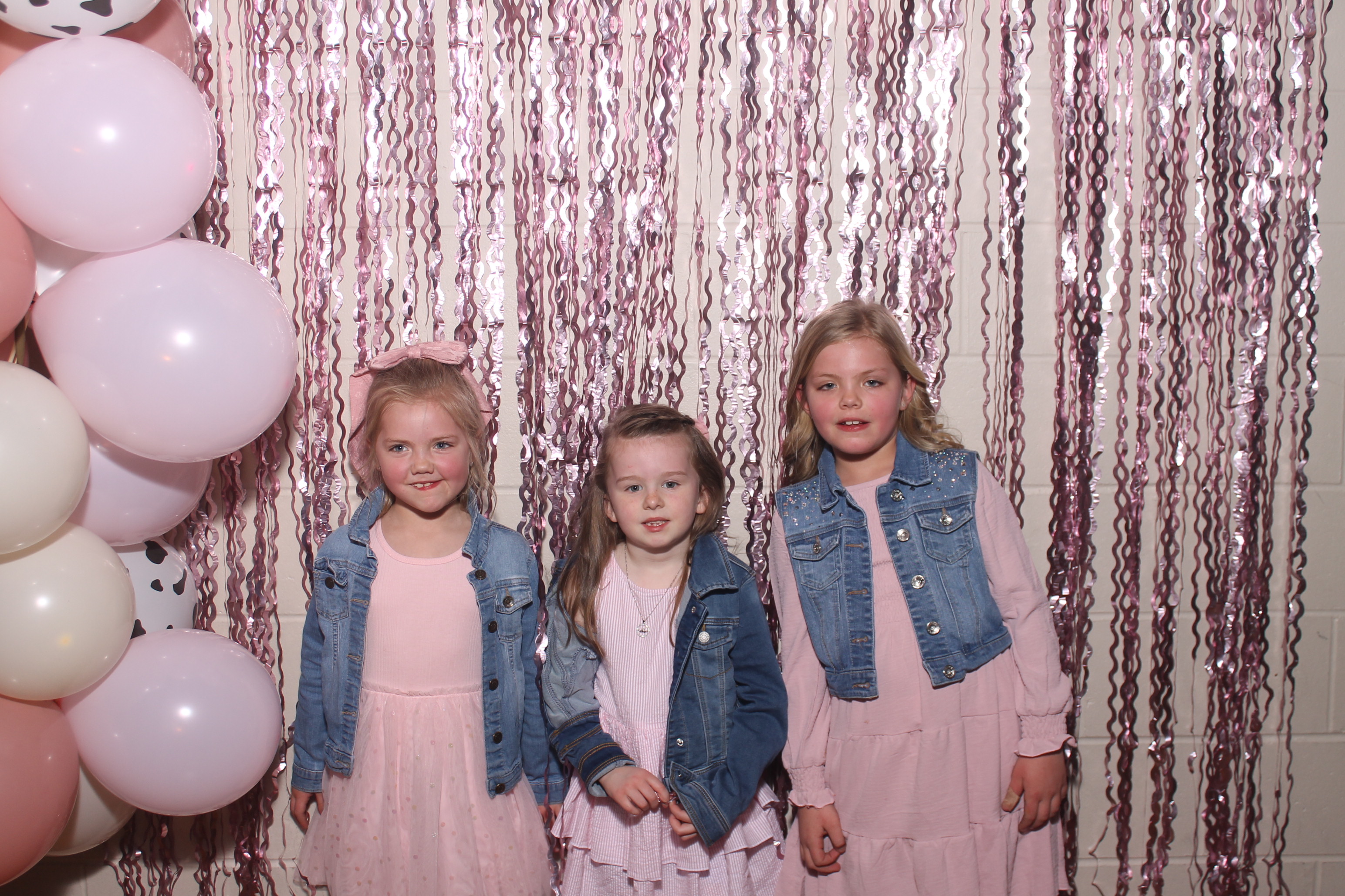 Queen of Peace Father Daughter Dance | View more photos from the event at gallery.photoboothcincy.com/u/PhotoBoothCincy/Queen-of-Peace-Father-Daughter-Dance
